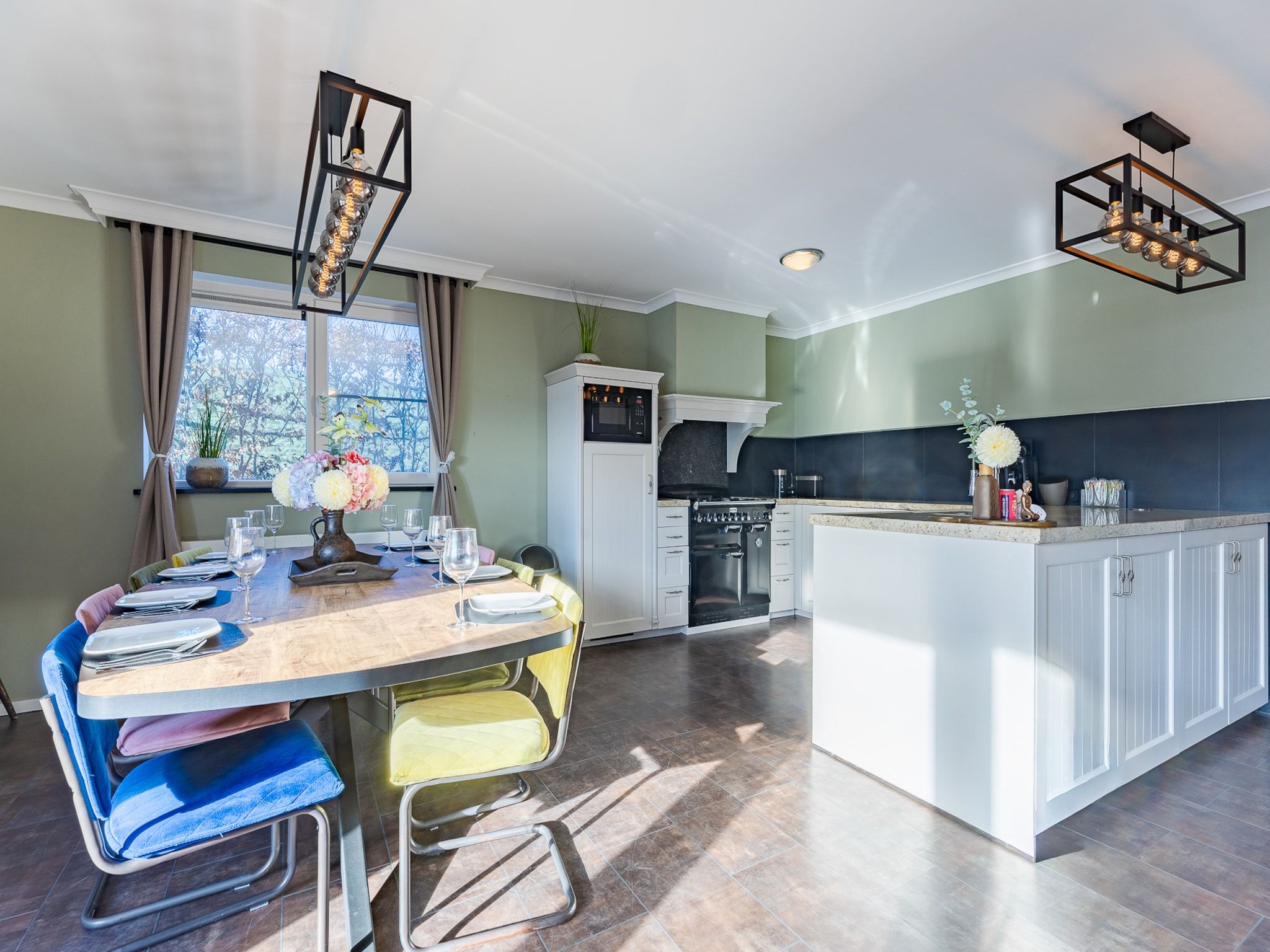 De eetkamer van Vakantiehuis - Keetenweg 10| Stavenisse in Stavenisse