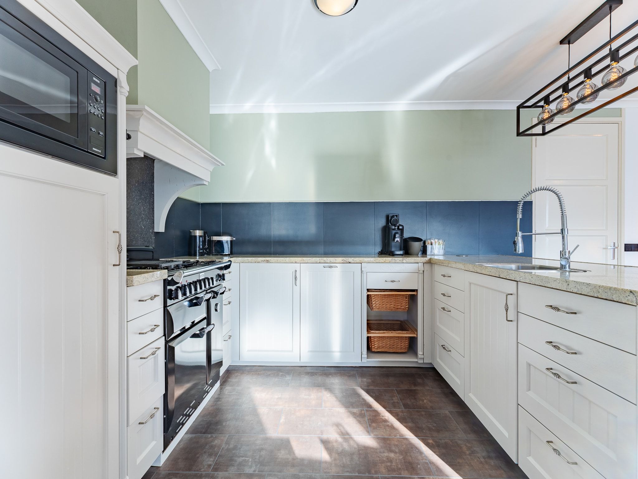 De keuken van Vakantiehuis - Keetenweg 10| Stavenisse in Stavenisse