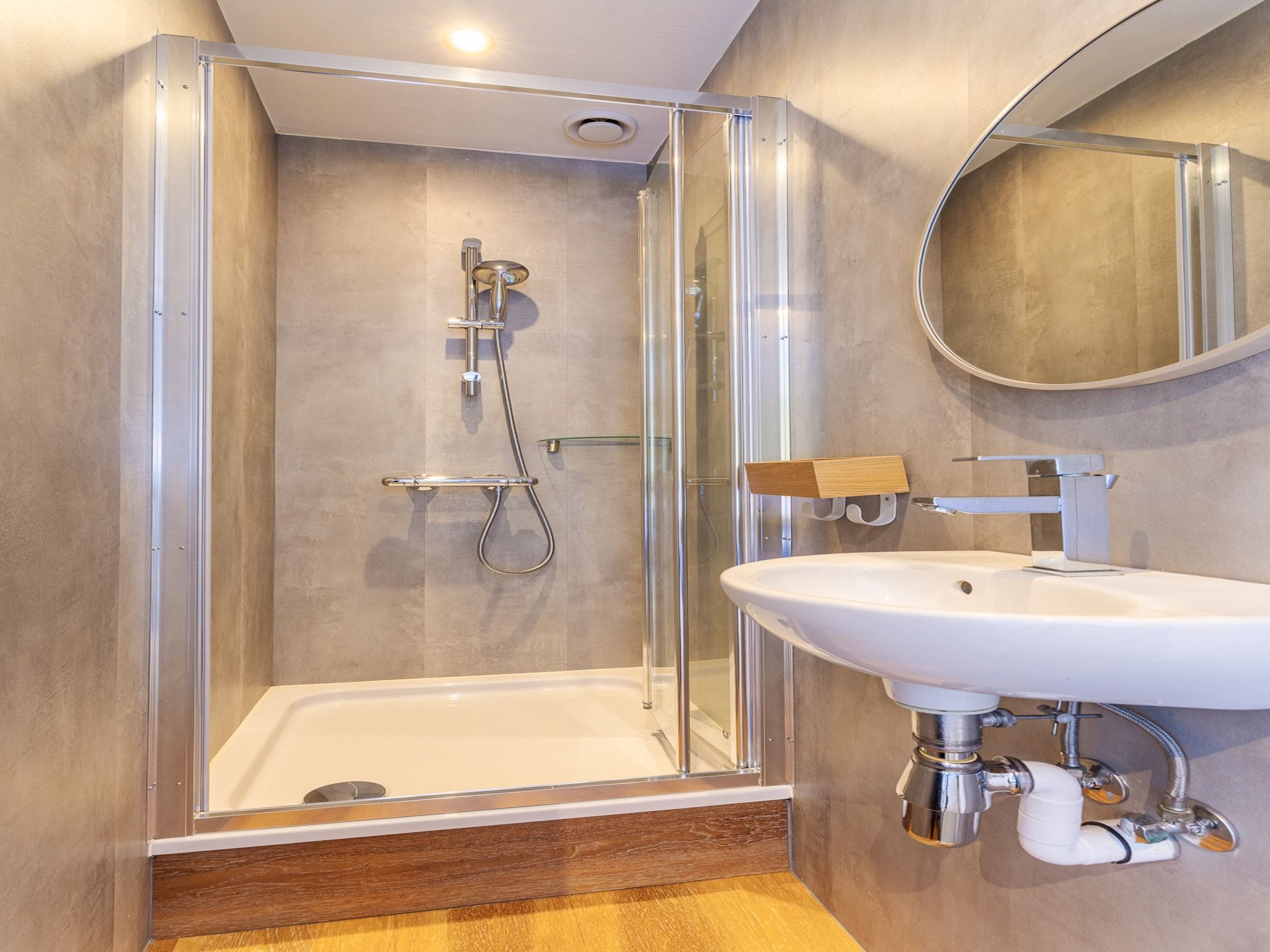 De badkamer van Vakantiehuis - Keetenweg 10| Stavenisse in Stavenisse