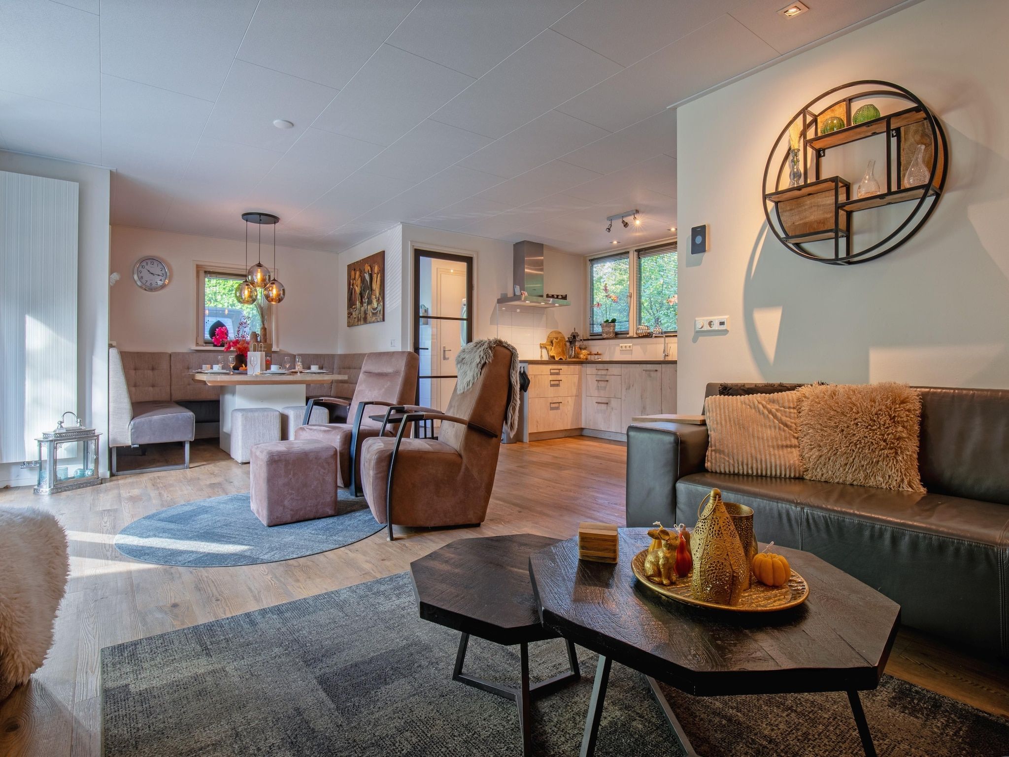 De woonkamer van De Witte Parel in Den Burg