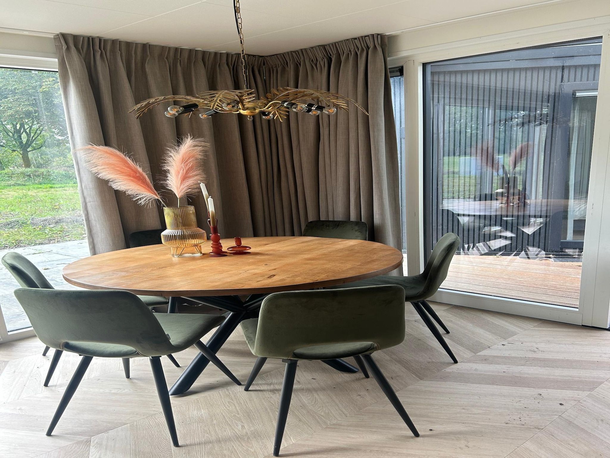 De eetkamer van De Steppe 8 pax - 16 in Ulicoten