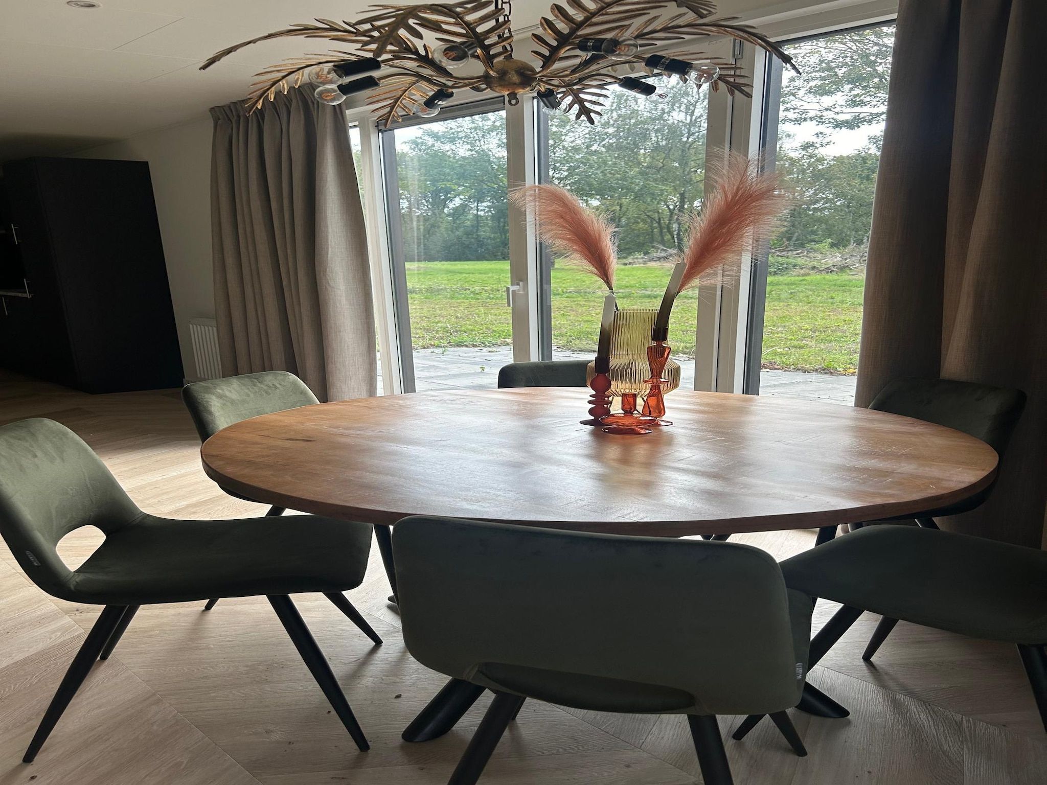 De eetkamer van De Steppe 12 pax - 2 in Ulicoten