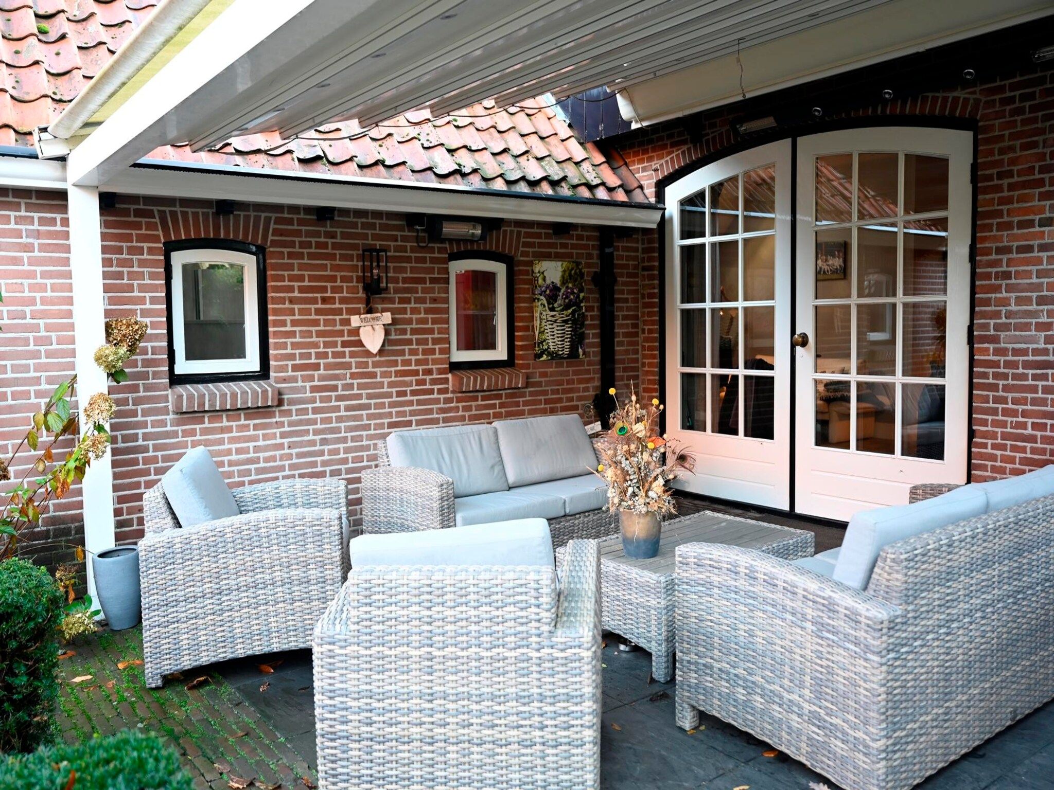 Het terras van de Binnenhof in Vriezenveen