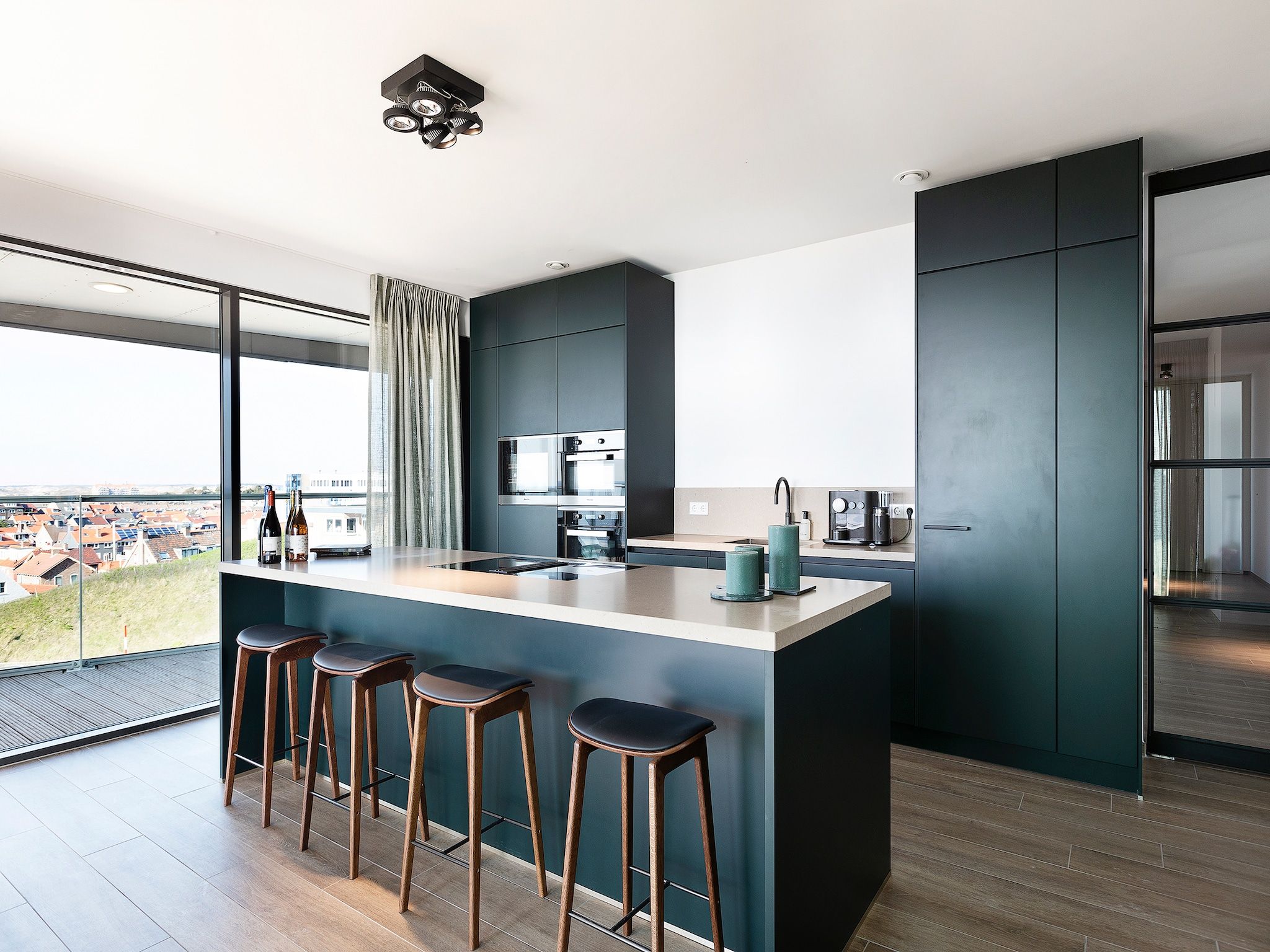 De keuken van Droomsuites Egmond aan Zee - 8 person apartment in Egmond aan Zee