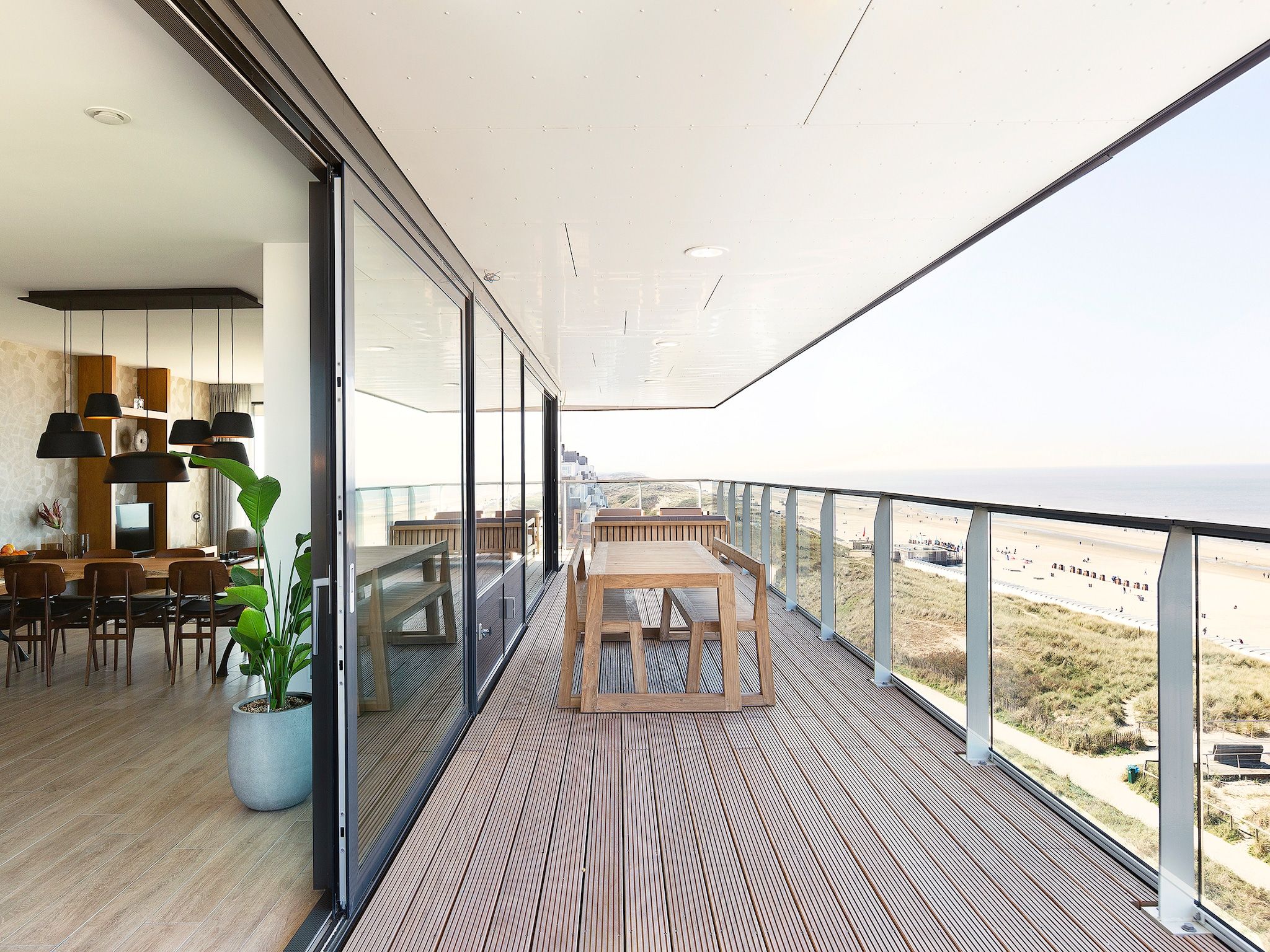 Het terras van Droomsuites Egmond aan Zee - 8 person penthouse in Egmond aan Zee