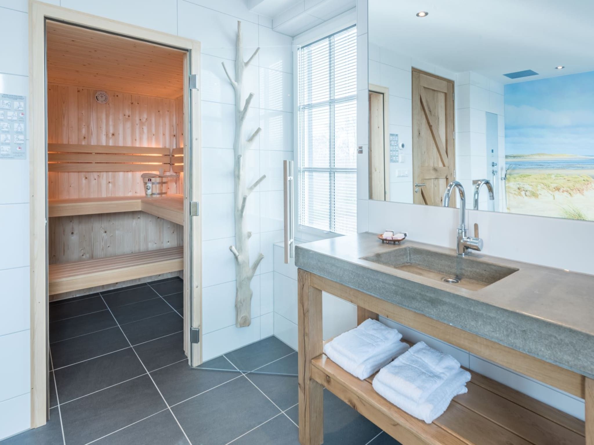 De badkamer van Duynweelde Texel in Den Burg