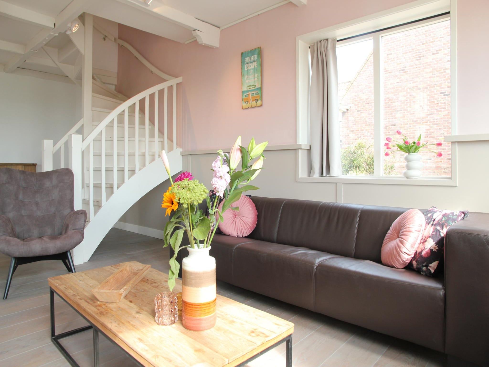 De woonkamer van Tussen Duin en Strand in Egmond aan den Hoef