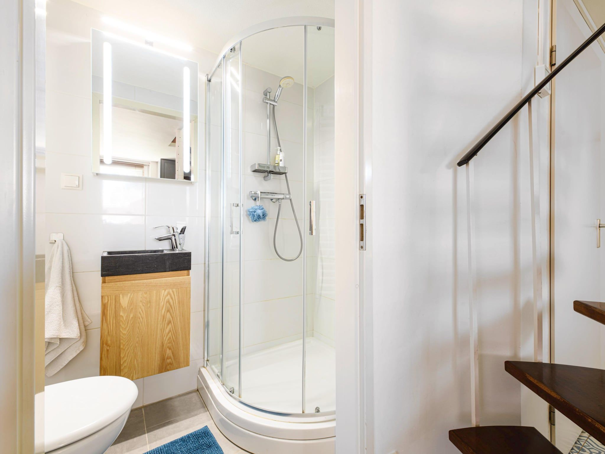 De badkamer van Panorama Villa | 3-8 pers | 3 slaapkamers | 2,5 badkamers in Loosdrecht