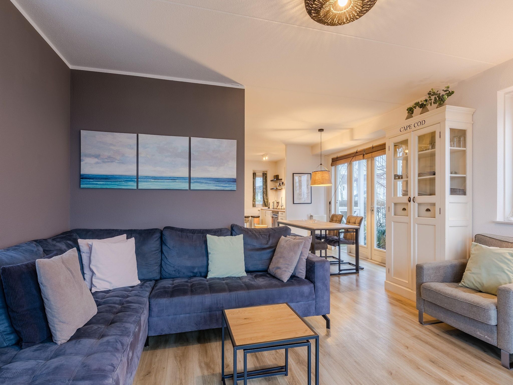 De woonkamer van Vakantiepark Cape Helius 16 in Hellevoetsluis