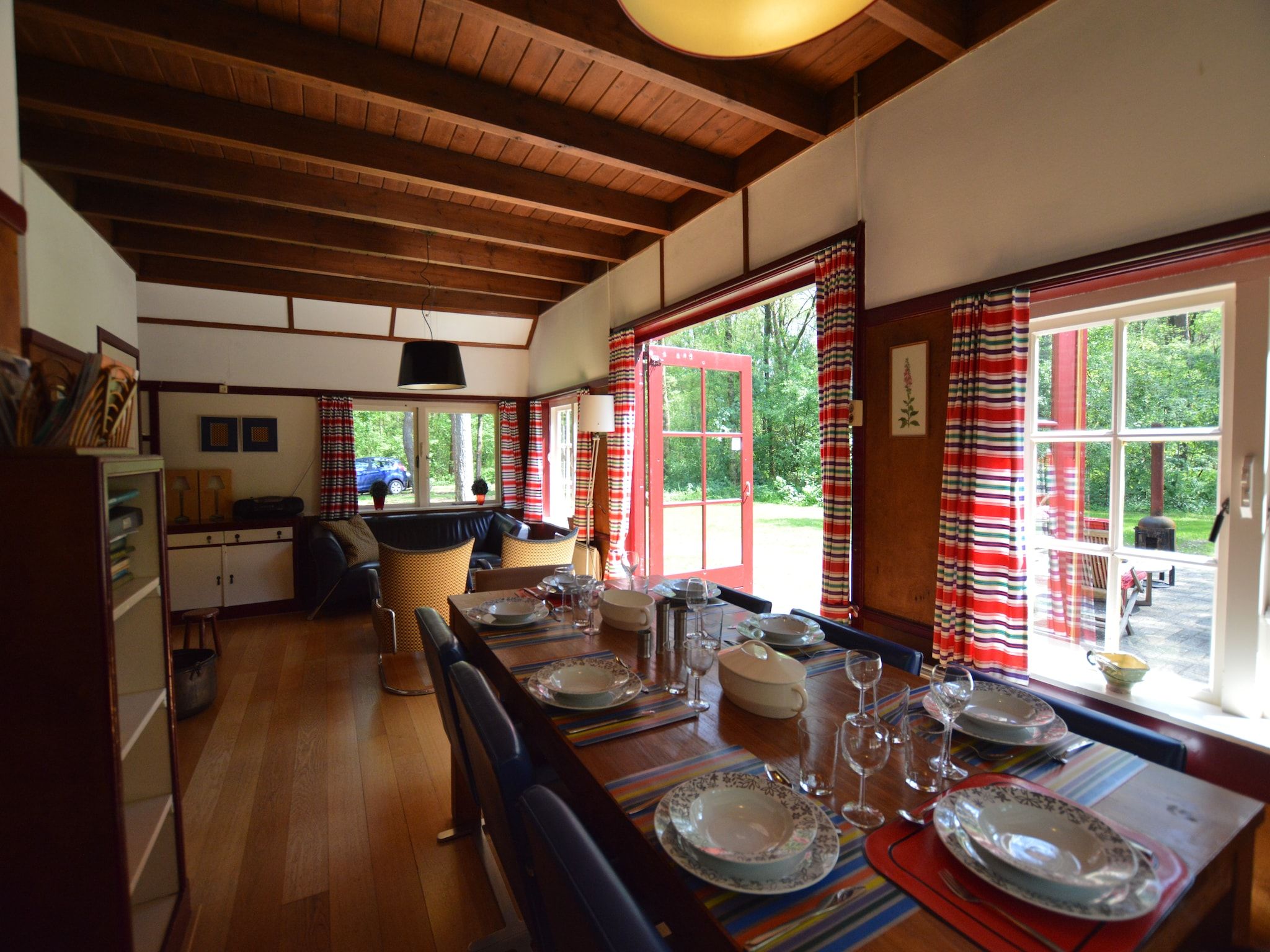 De eetkamer van De Wildenberg in Zuidwolde