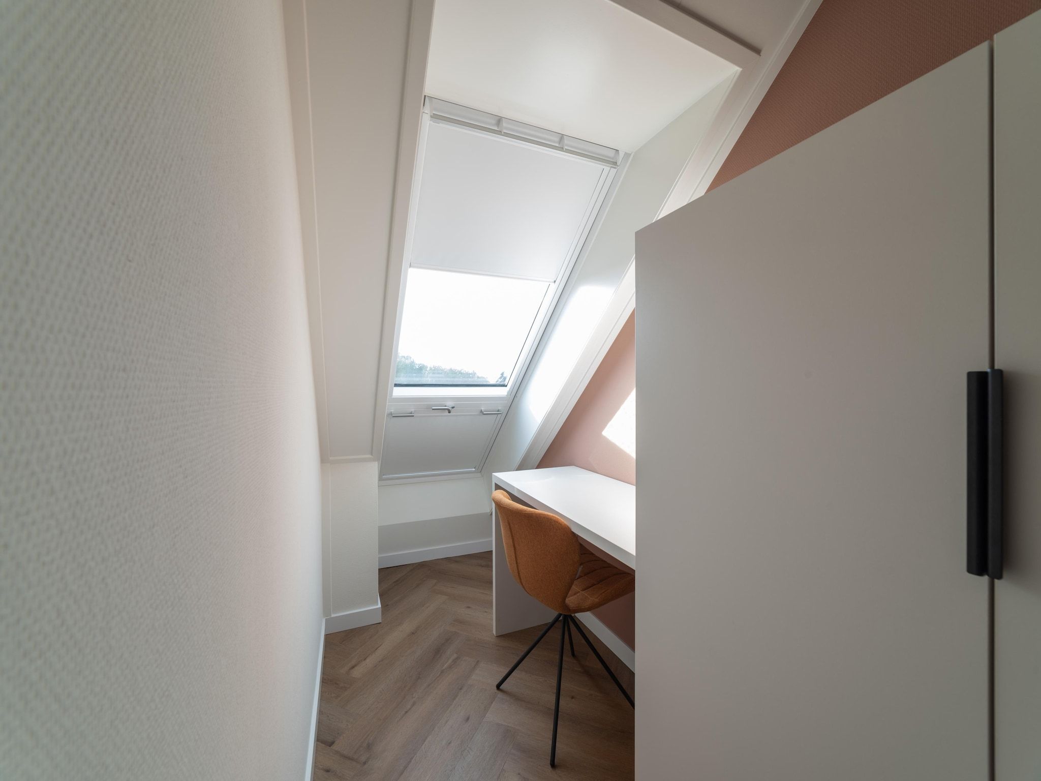 Een slaapkamer van Villa 10 - 12-persoons villa met buitenjacuzzi in Colijnsplaat