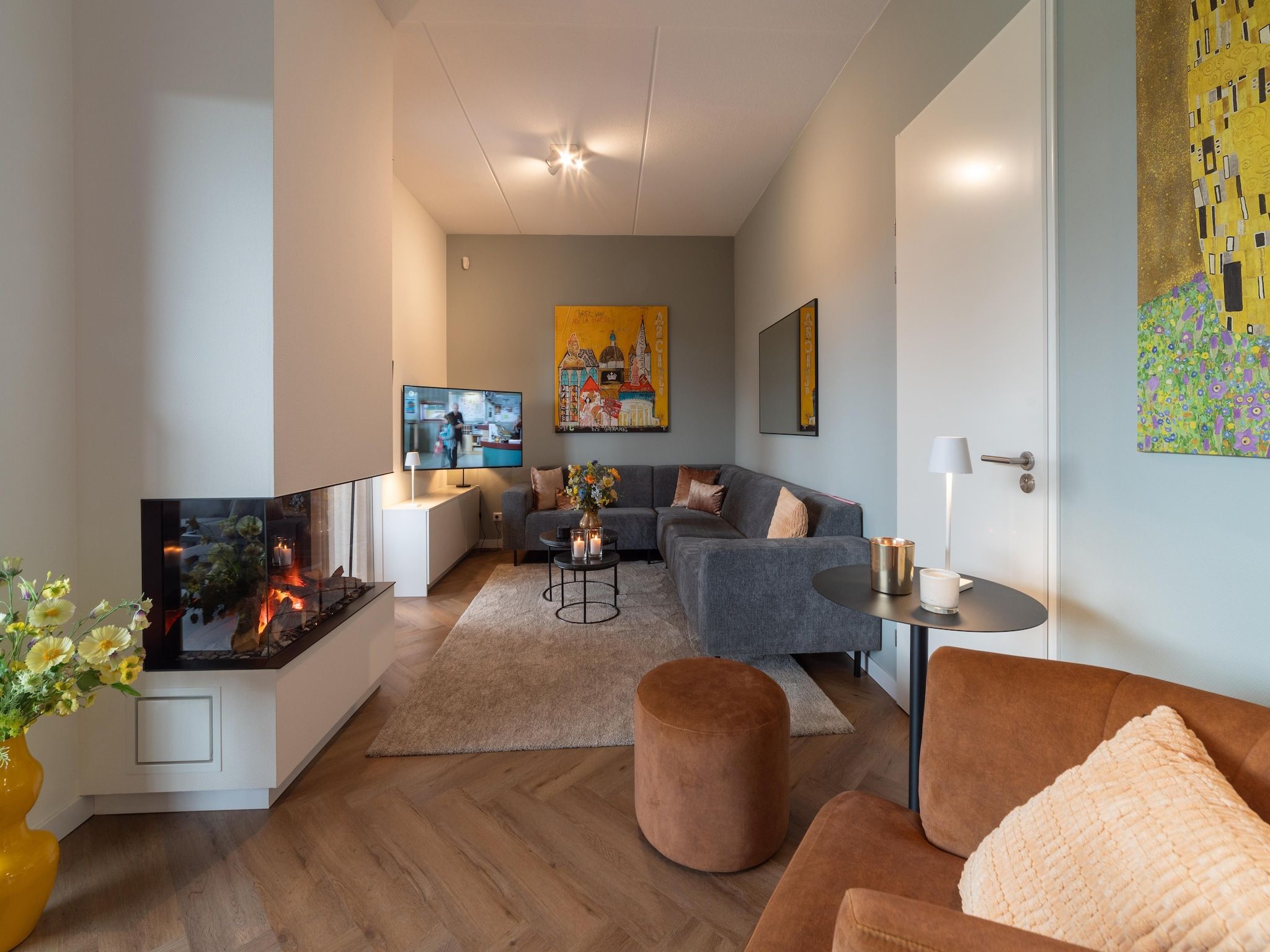 De woonkamer van Villa 10 - 12-persoons villa met buitenjacuzzi in Colijnsplaat
