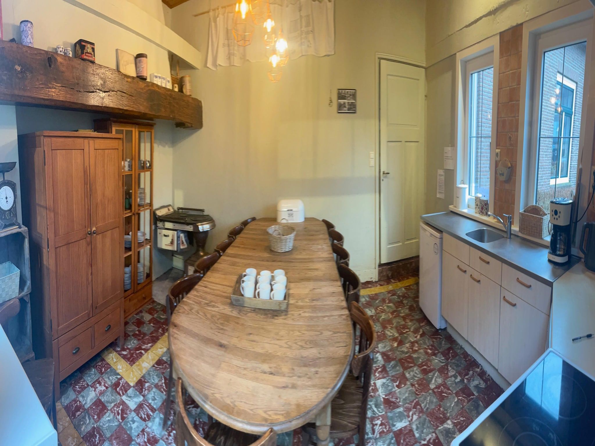 De eetkamer van De Biezenpolder 't Groothuus in Eede