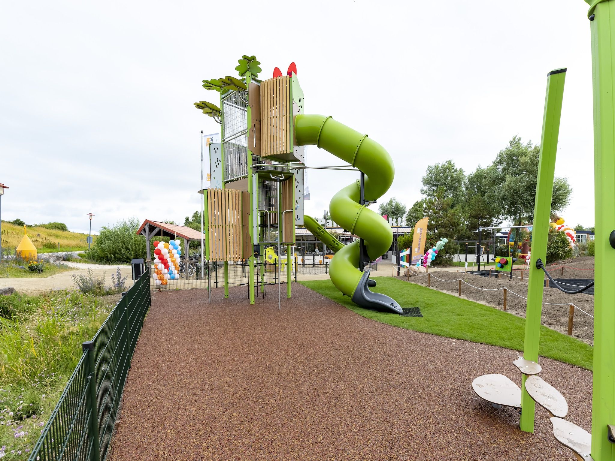 Parkfaciliteiten bij Strandpark Vlugtenburg 2 in 's-Gravenzande