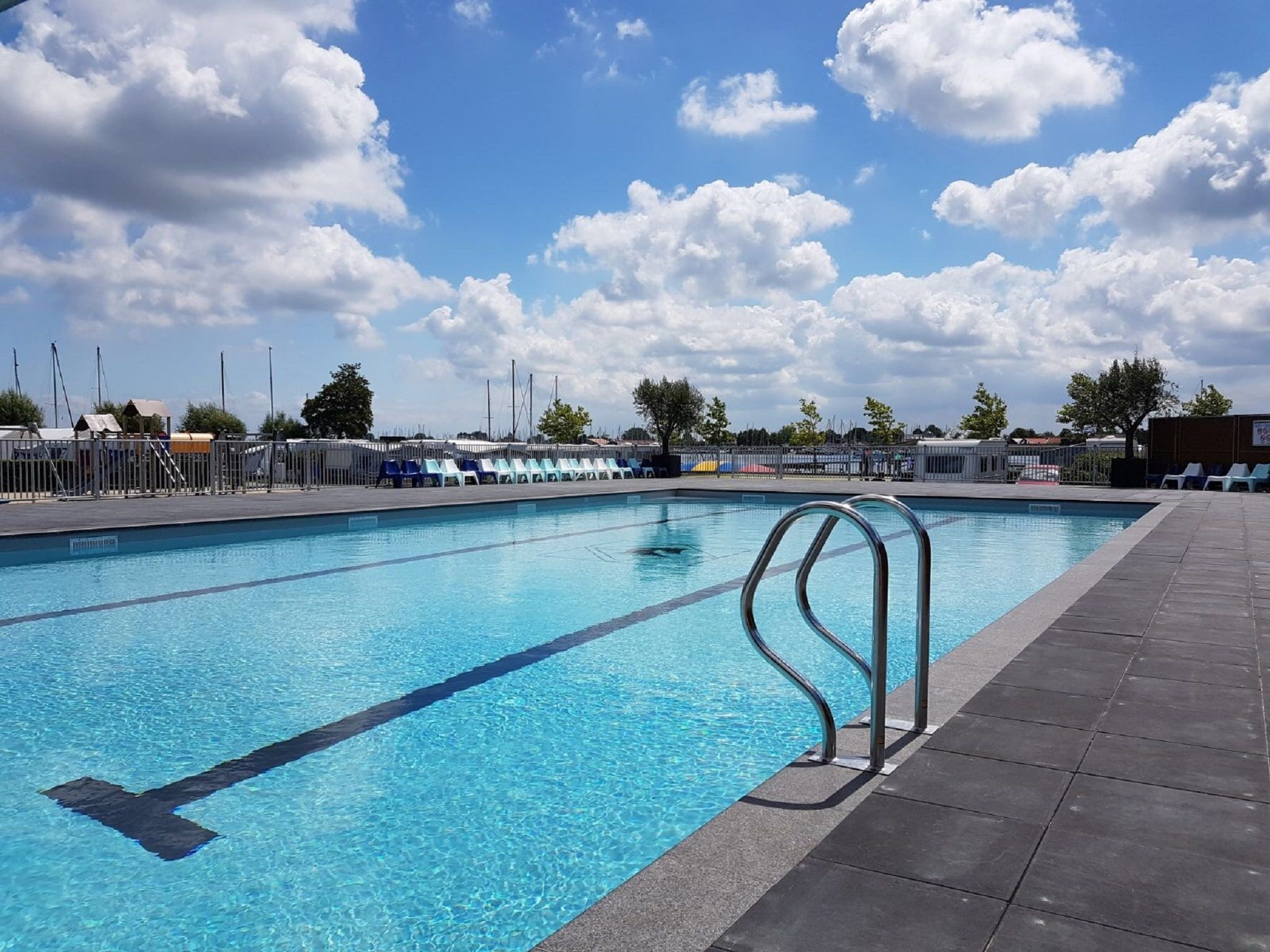 Parkfaciliteiten bij Villapark de Paardekreek 6 in Kortgene