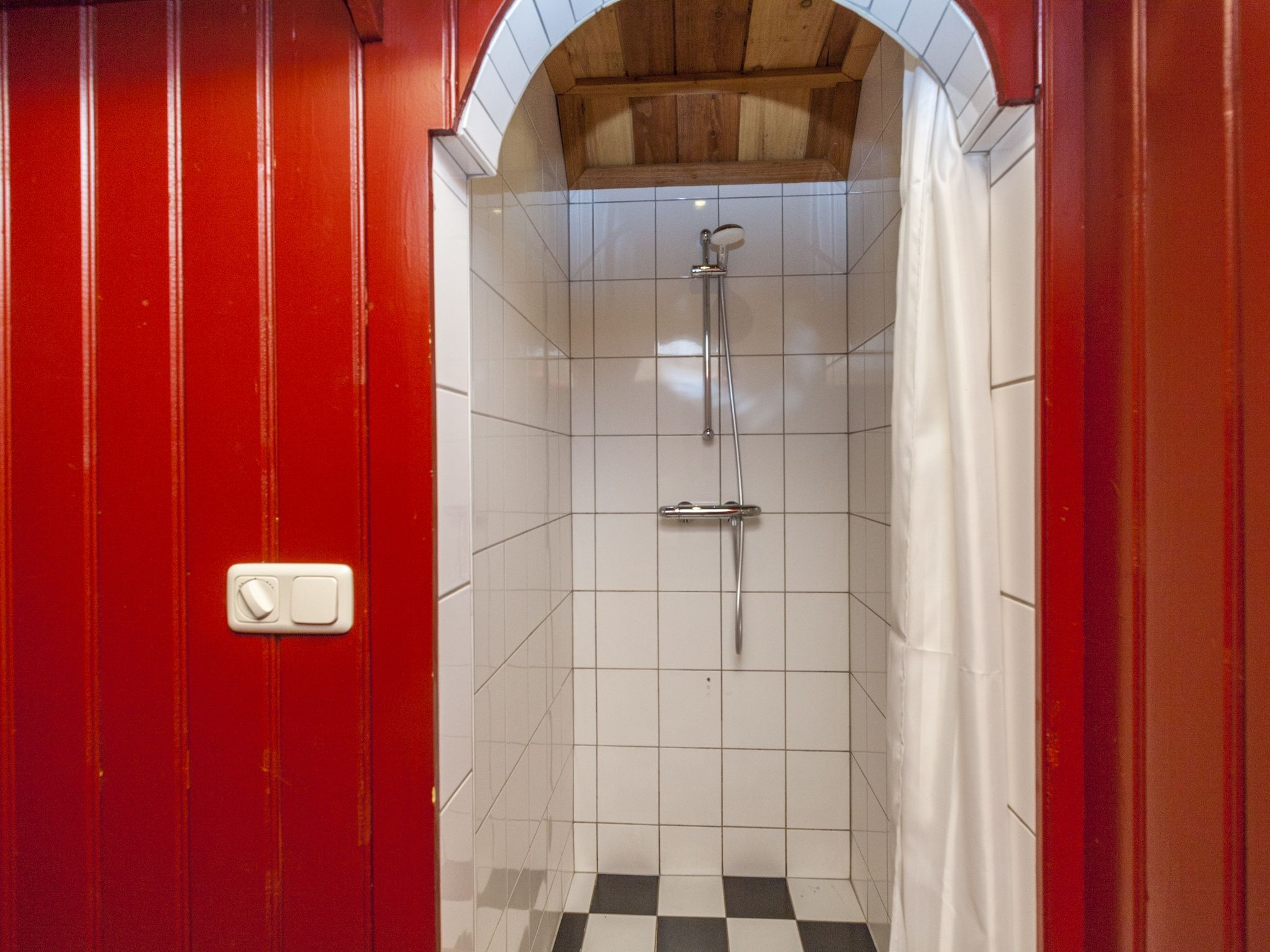 De badkamer van De Hytte in Balkbrug