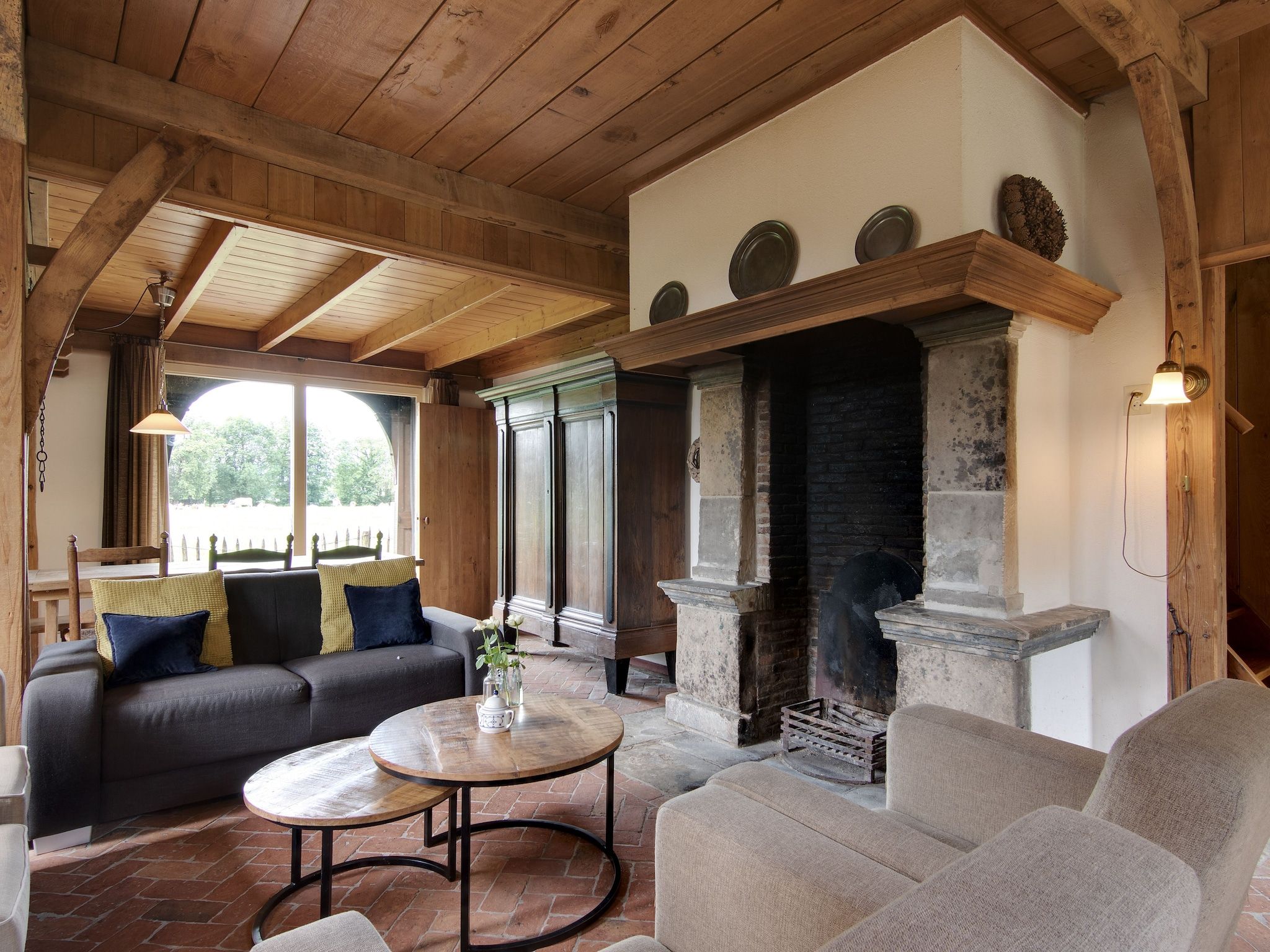 De woonkamer van Kotman's spieker 12 persoons in Enschede