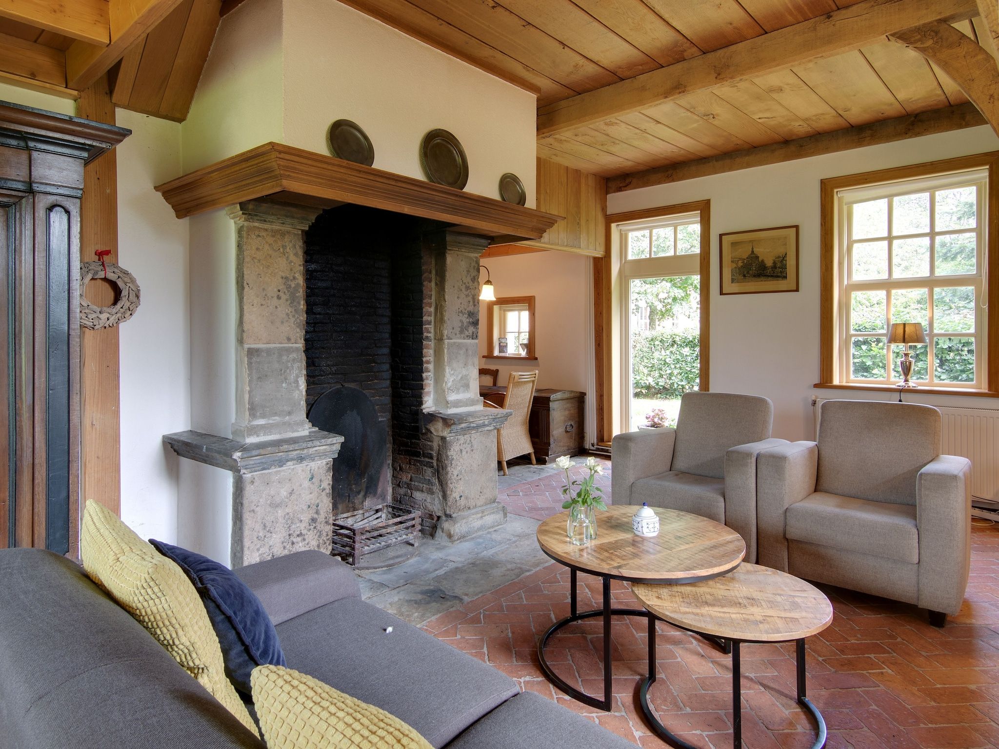 De woonkamer van Kotman's spieker 12 persoons in Enschede