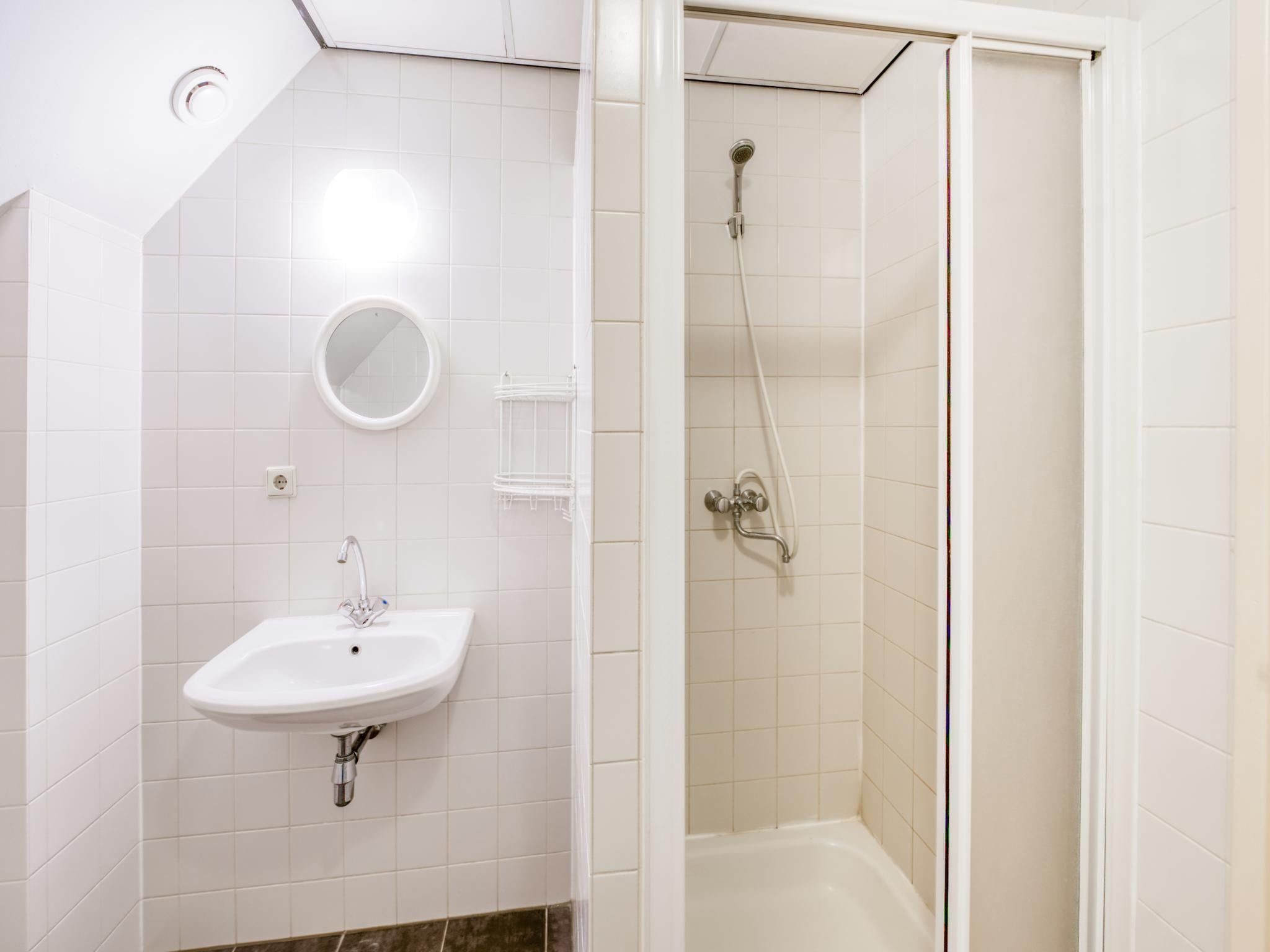 De badkamer van Meschermolen 6 in Mesch-Eijsden