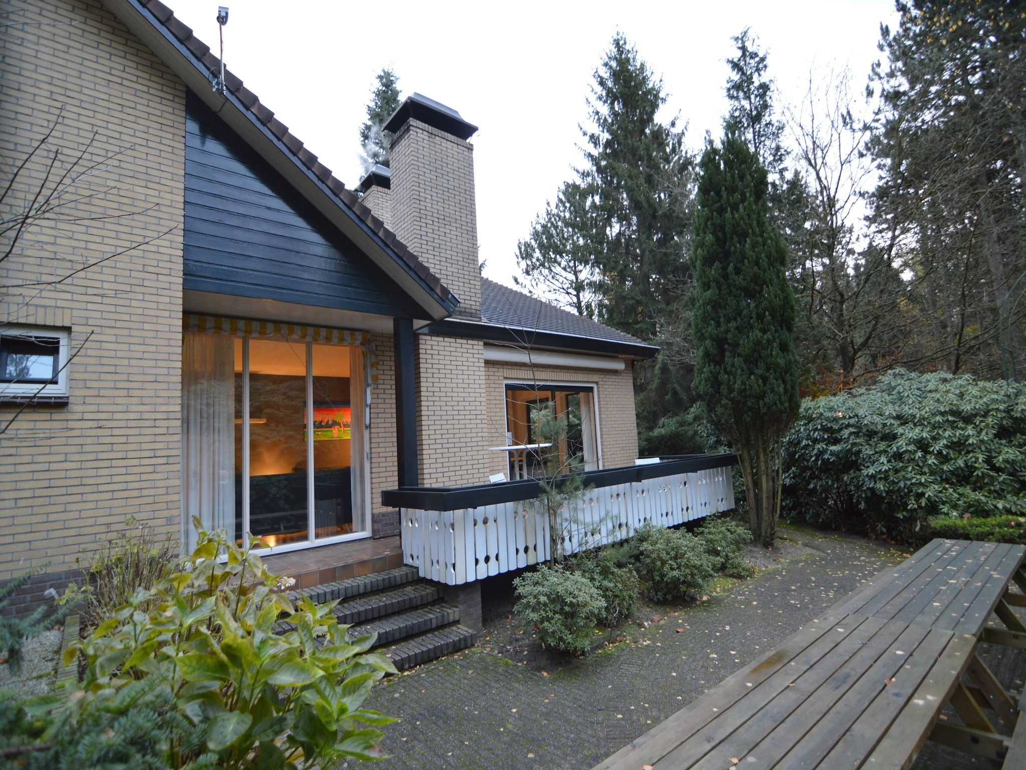 De buitenkant van De grove Den in Doornspijk