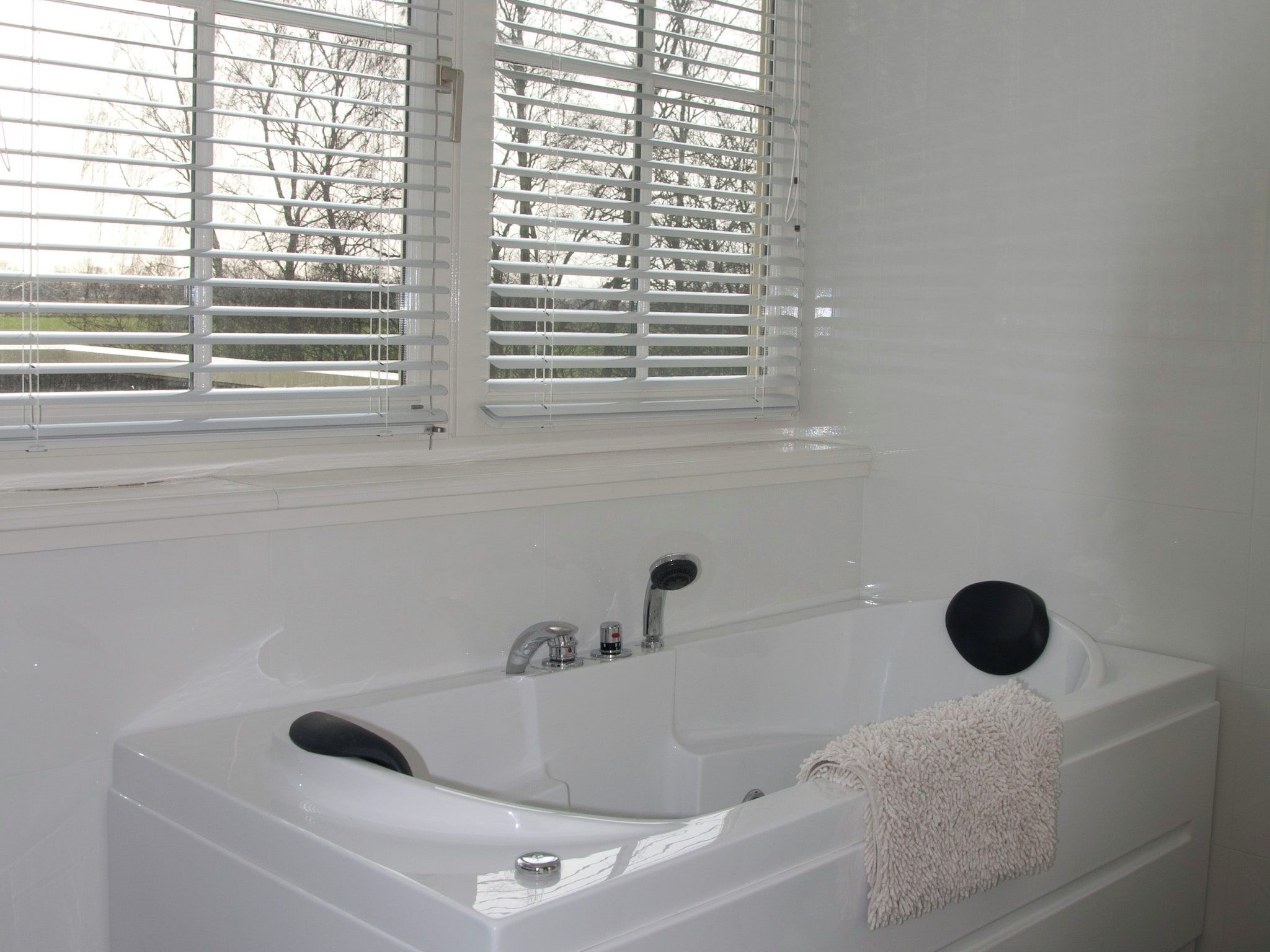 De badkamer van Landhuis de Linde in Nijensleek