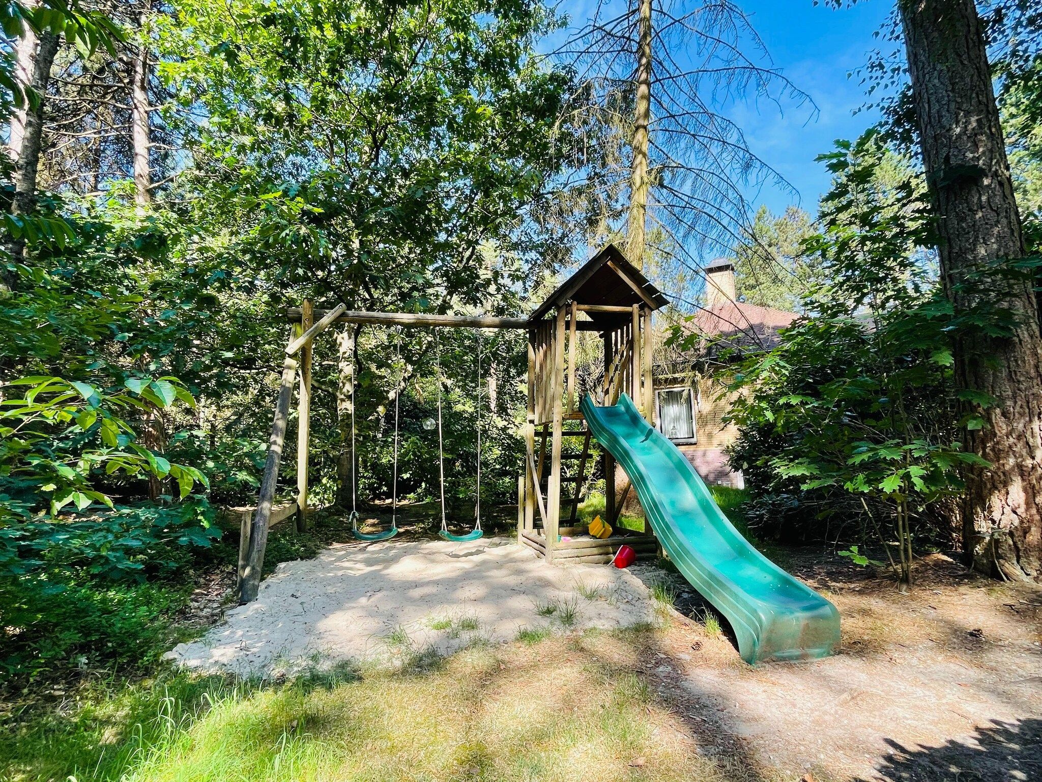 Voorzieningen bij De grove den in Doornspijk