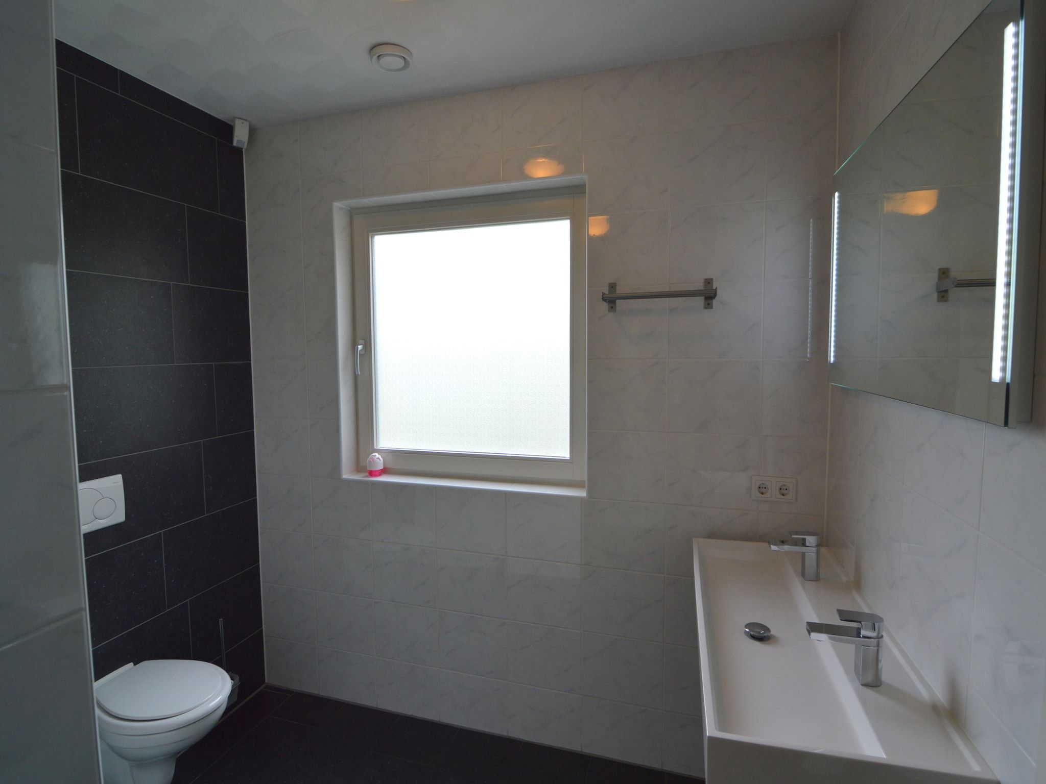 De badkamer van Het Schafthuis in Valkenswaard