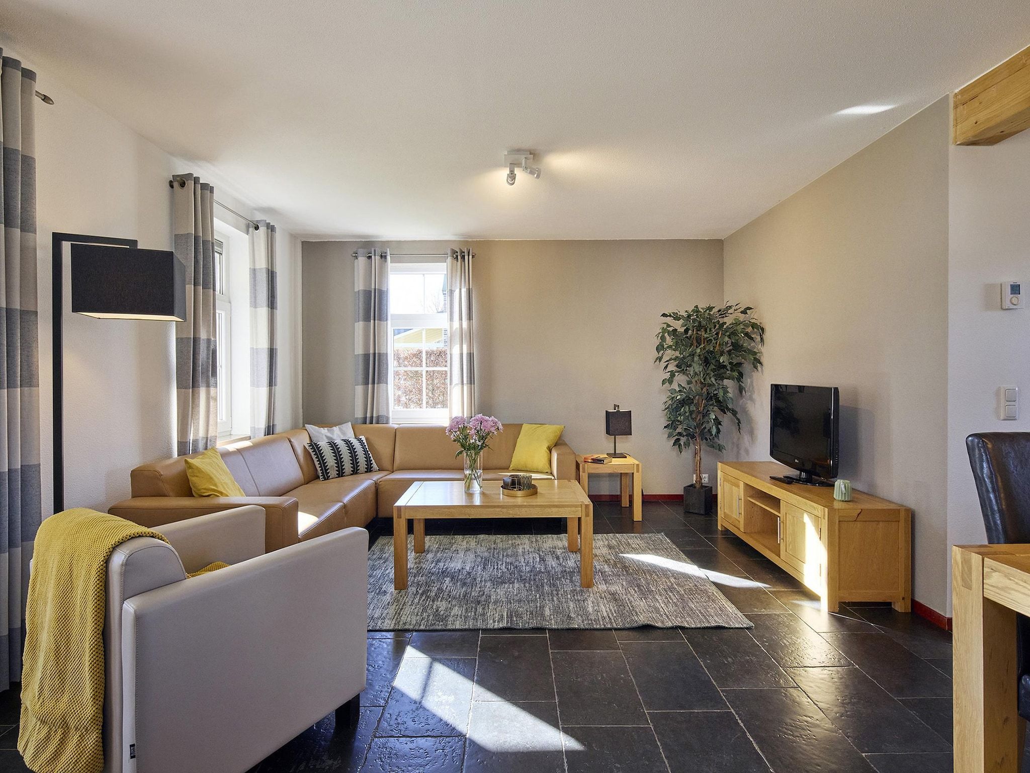 De woonkamer van Buitenhof De Leistert 16 in Roggel