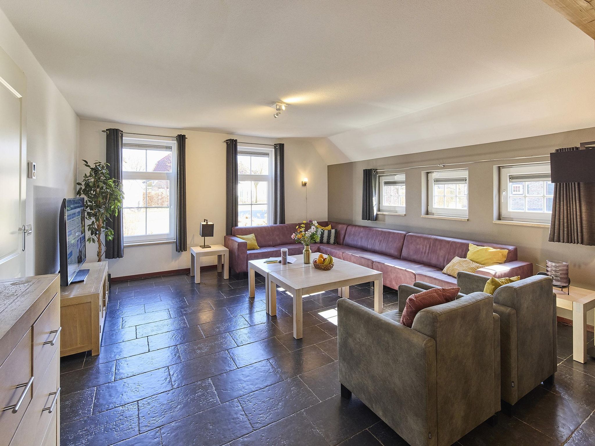 De woonkamer van Buitenhof De Leistert 6 in Roggel