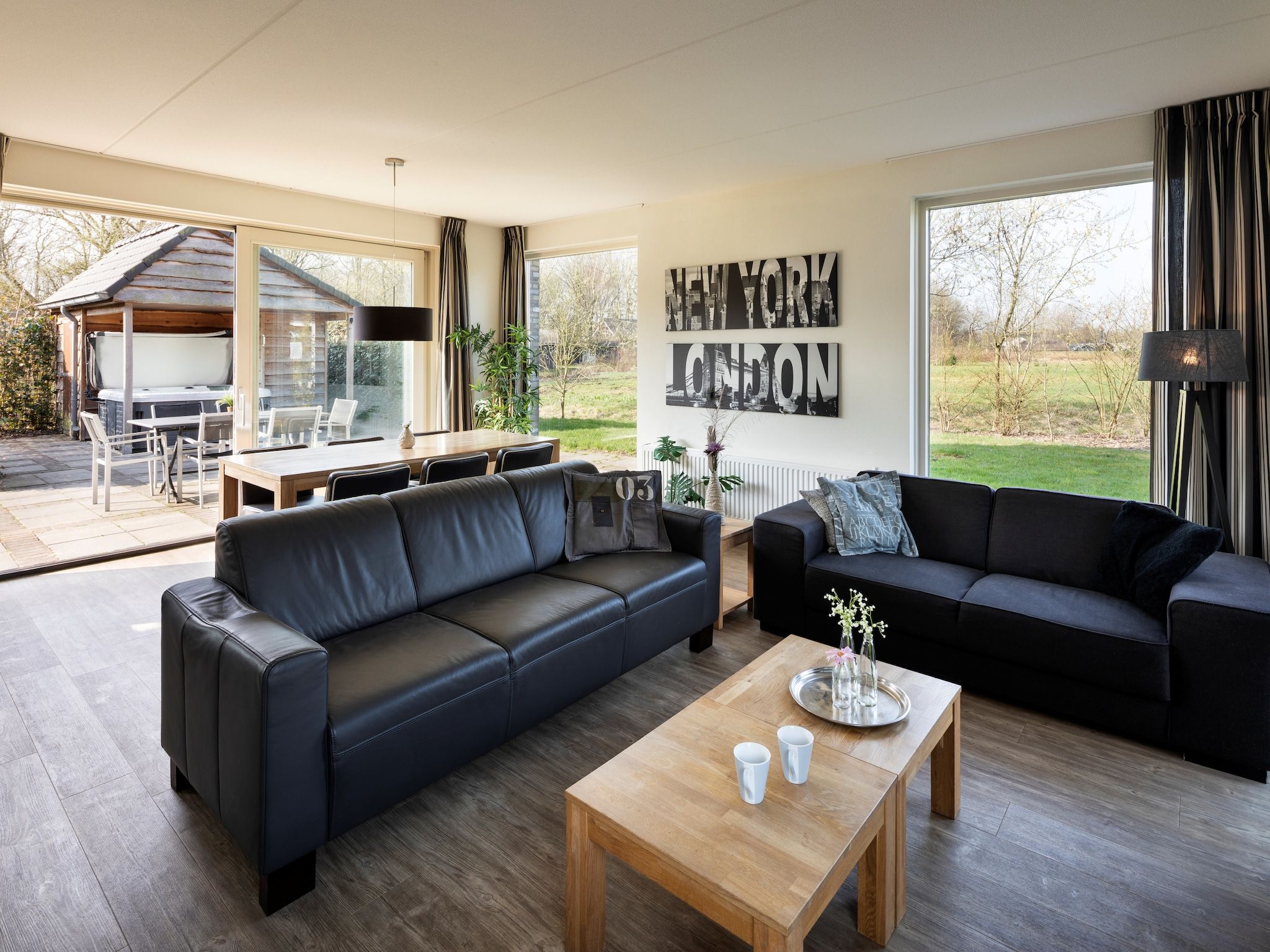 De woonkamer van Marke van Ruinen 5 in Ruinen