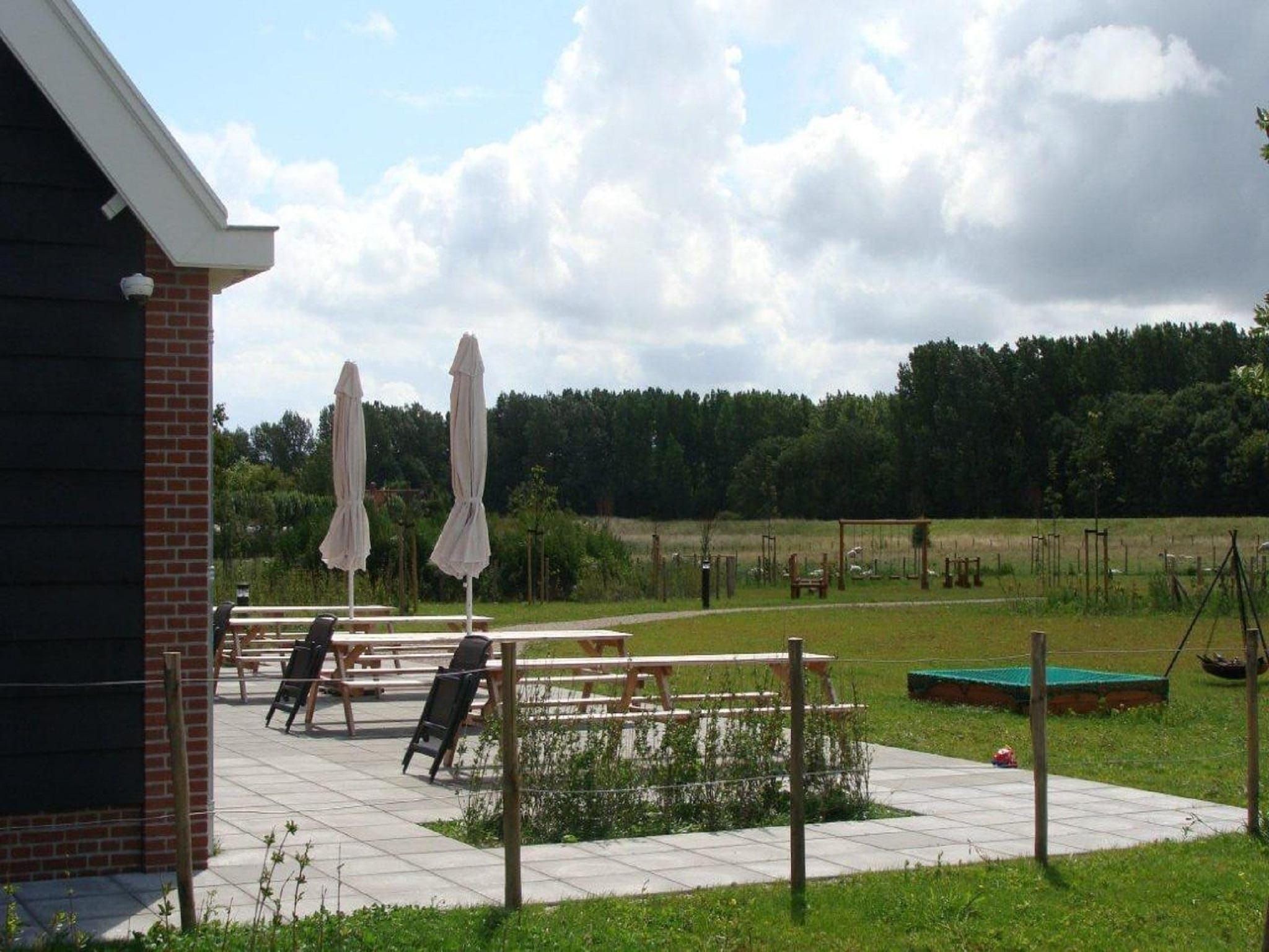 De tuin van Recreatiepark de Stelhoeve 2 in Wemeldinge