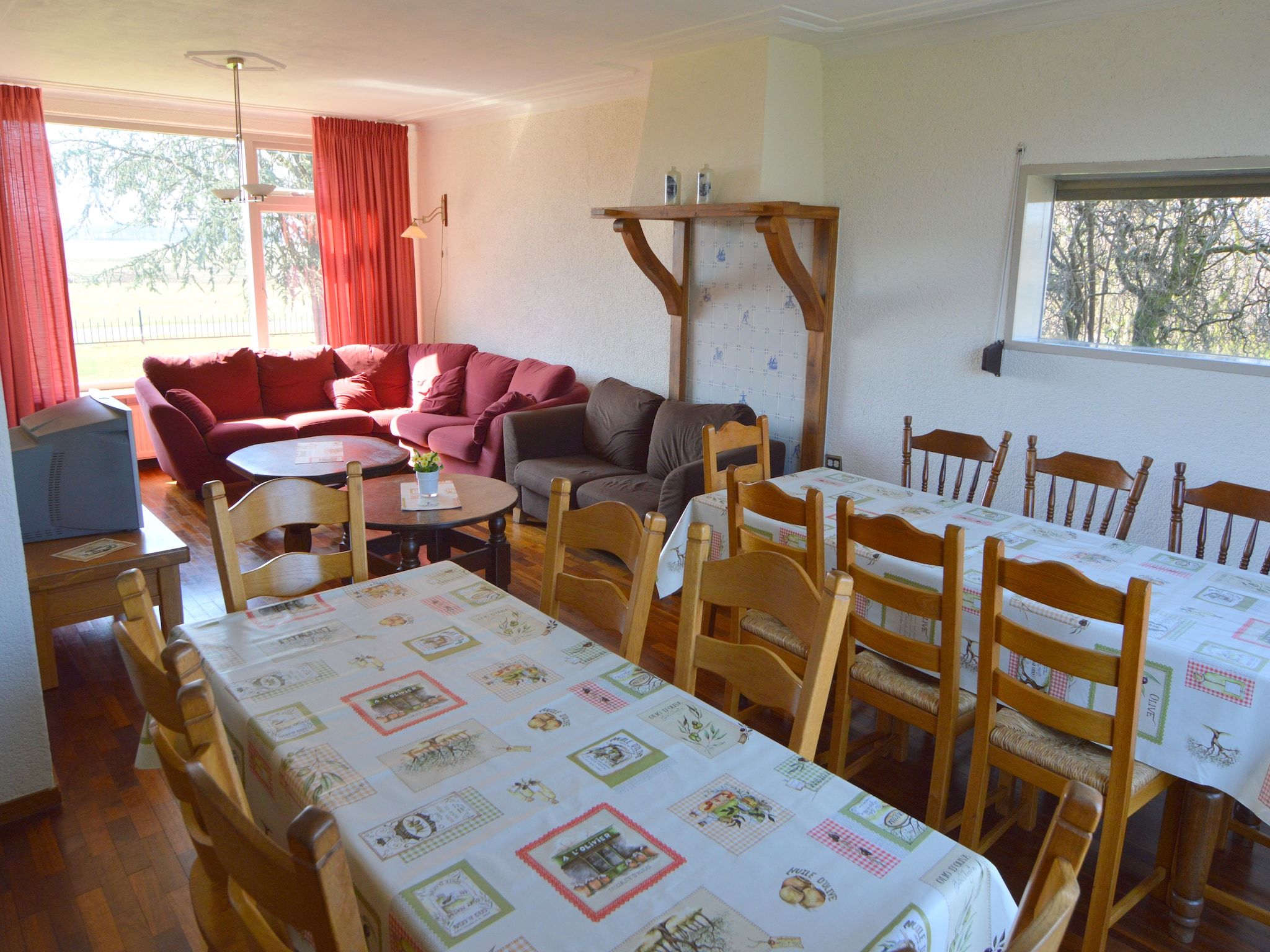 De eetkamer van Paradiso in Elsendorp