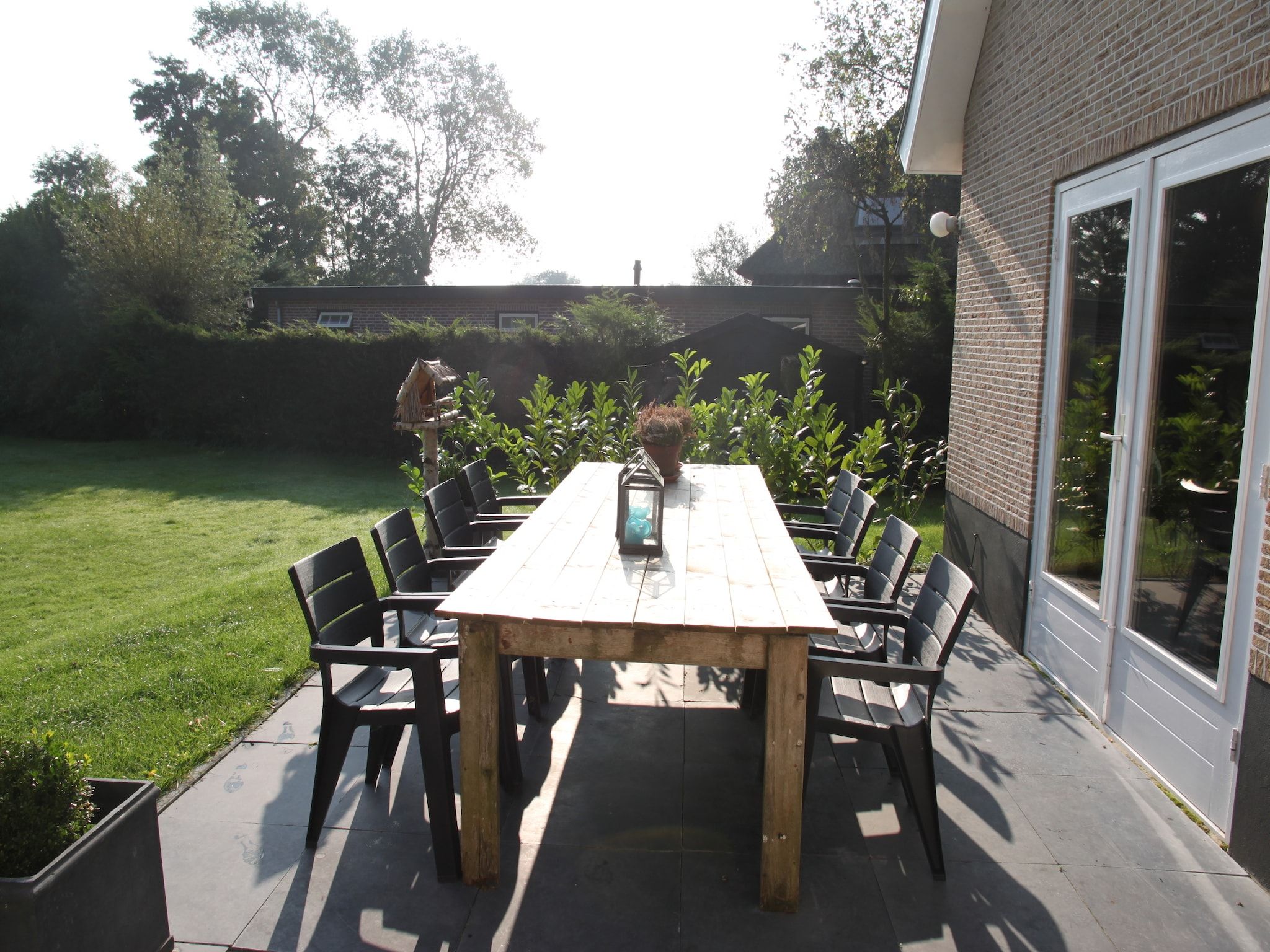 Het terras van Fancy in Groet