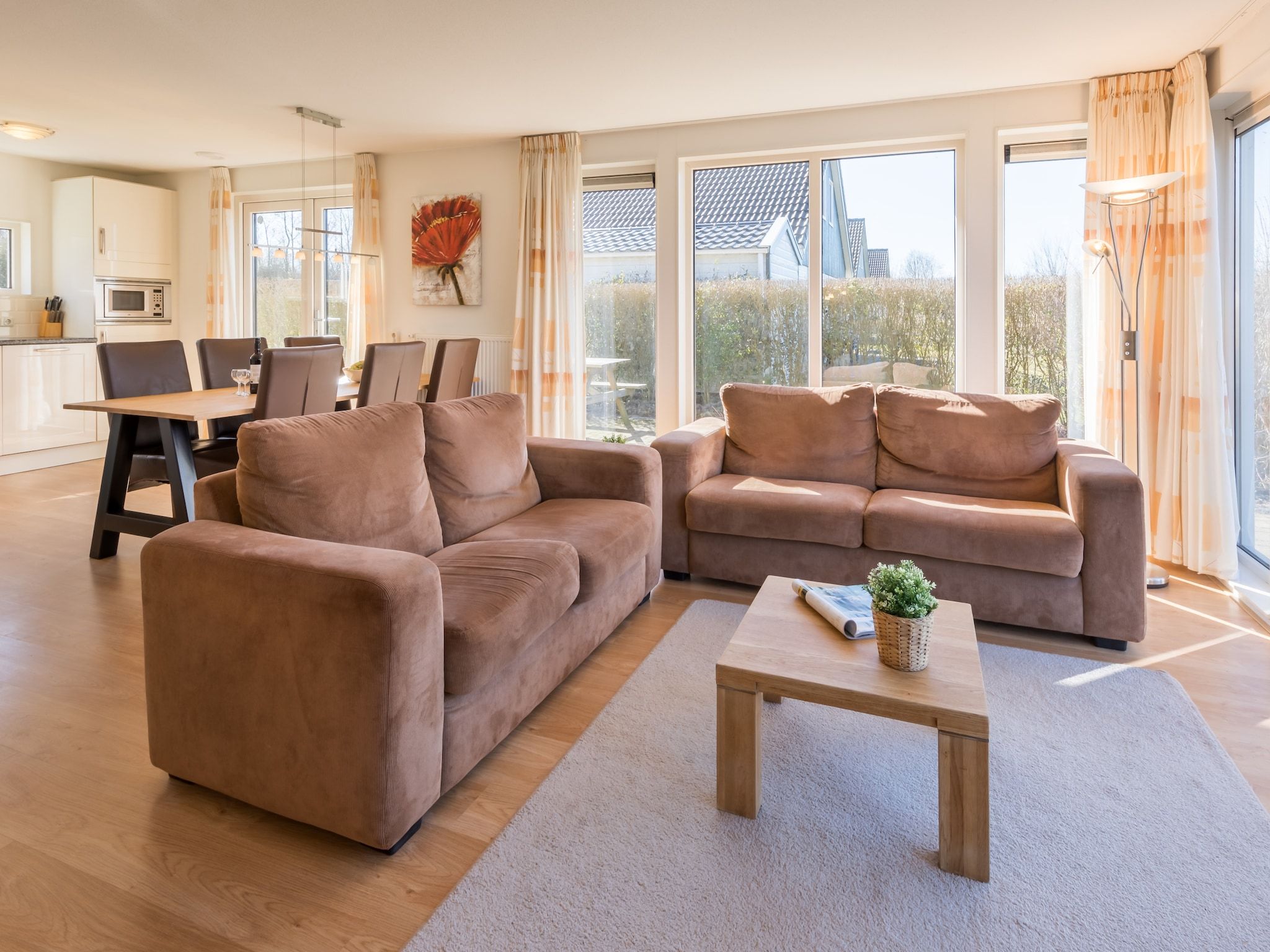 De woonkamer van Hunzepark 2 in Gasselternijveen