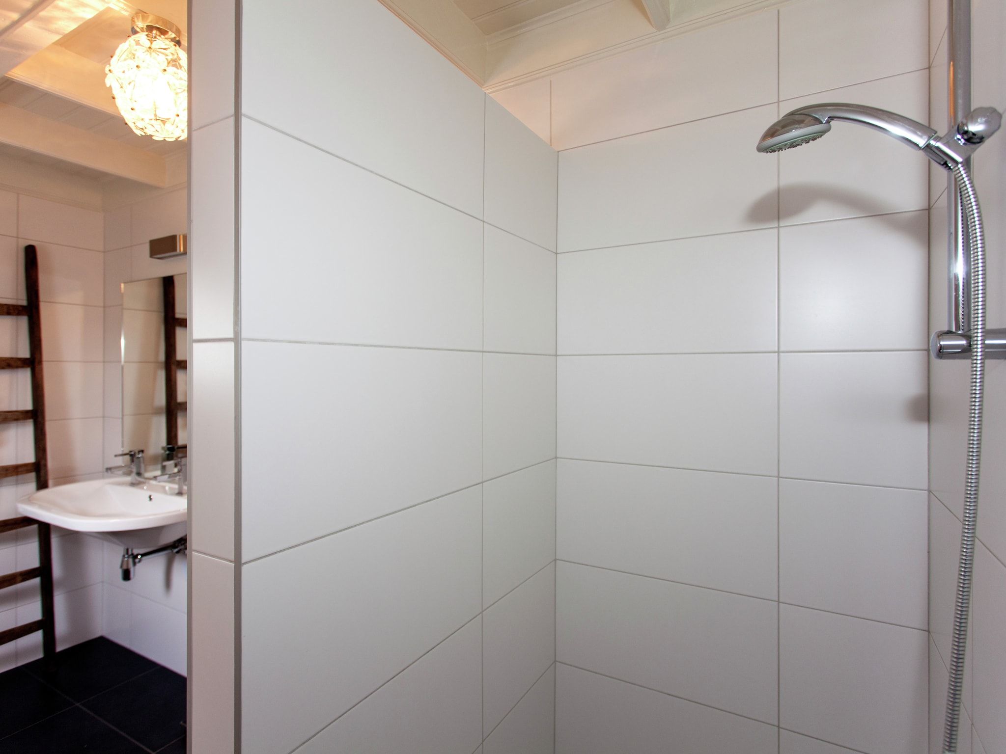 De badkamer van Dorpswoning De Plek in Leende