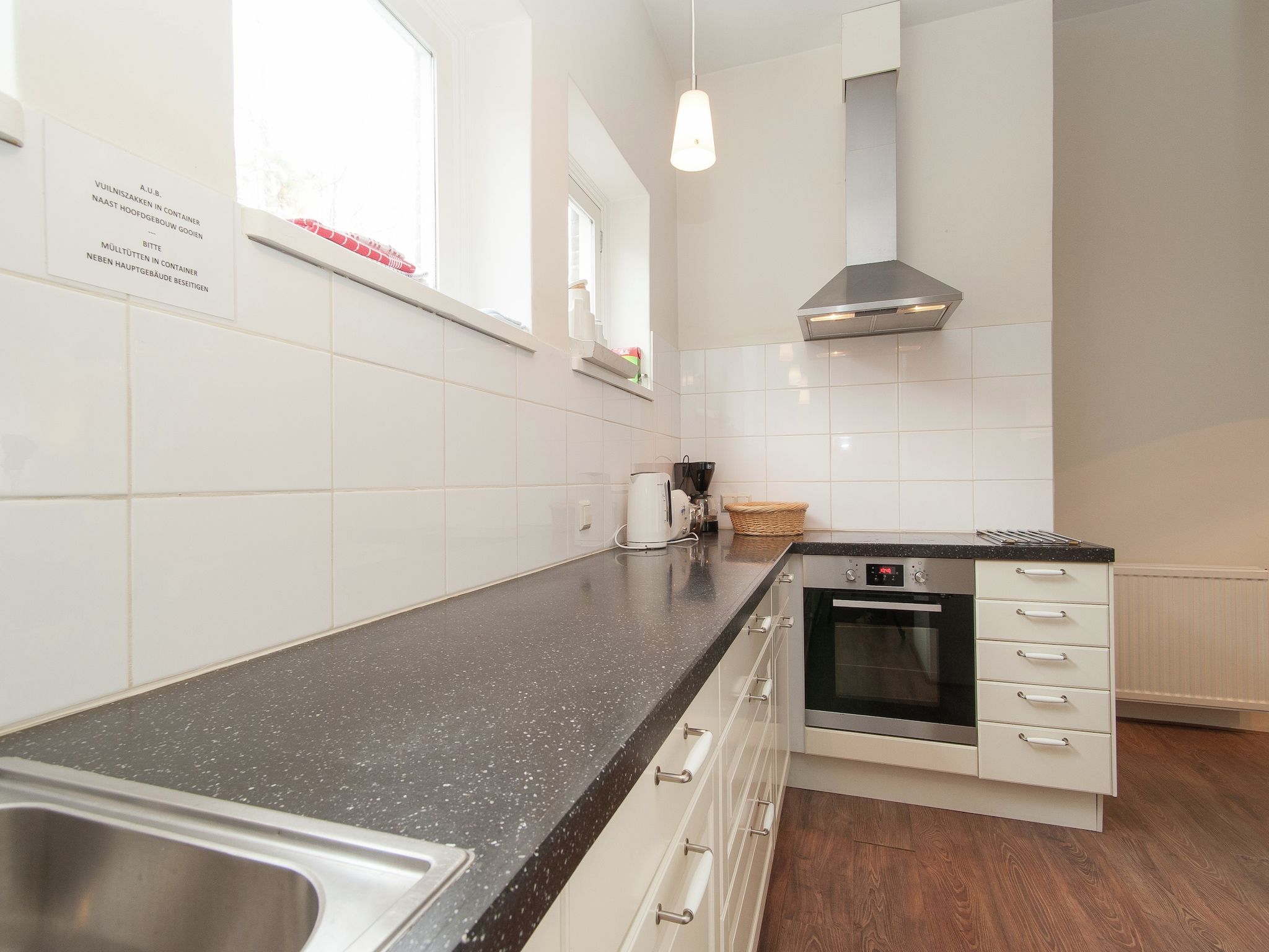 De keuken van Huize Glory Amethist aan Zee in Bergen aan zee