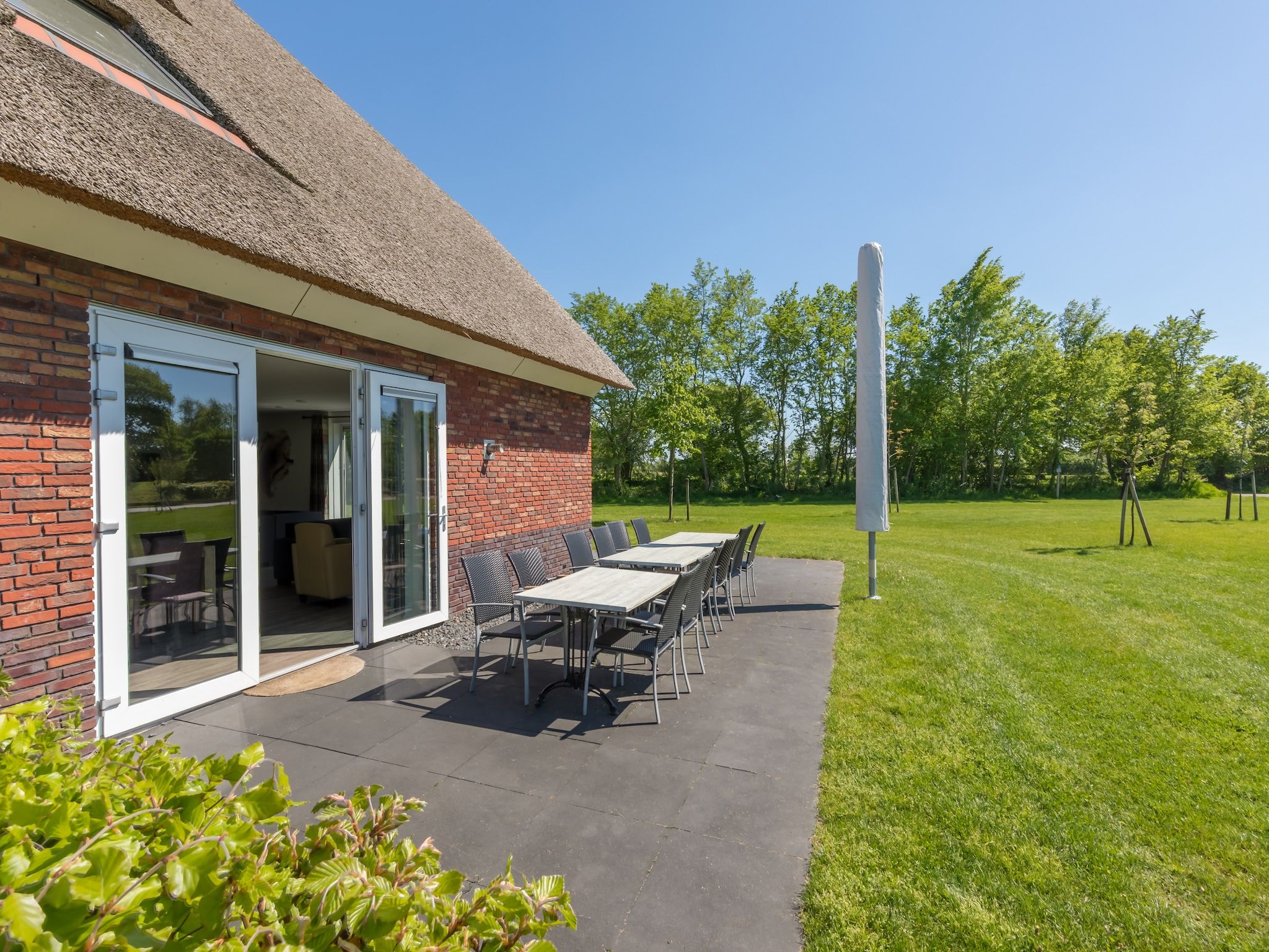 De tuin van Résidence de Weerribben 1 in Paasloo