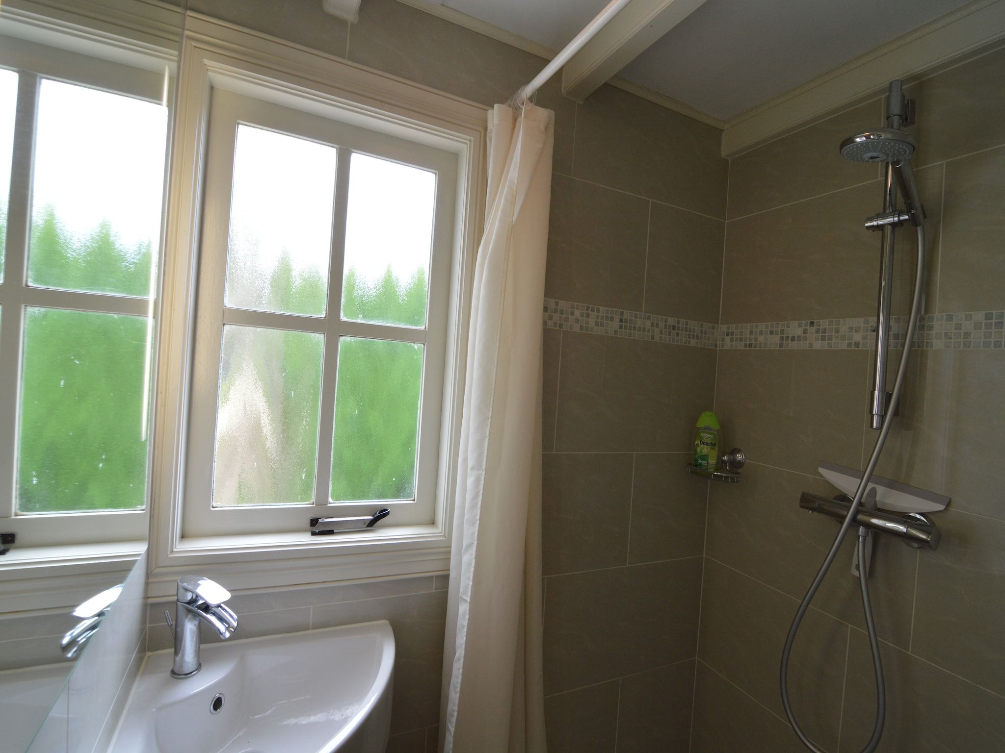 De badkamer van Knook in Nieuwvliet