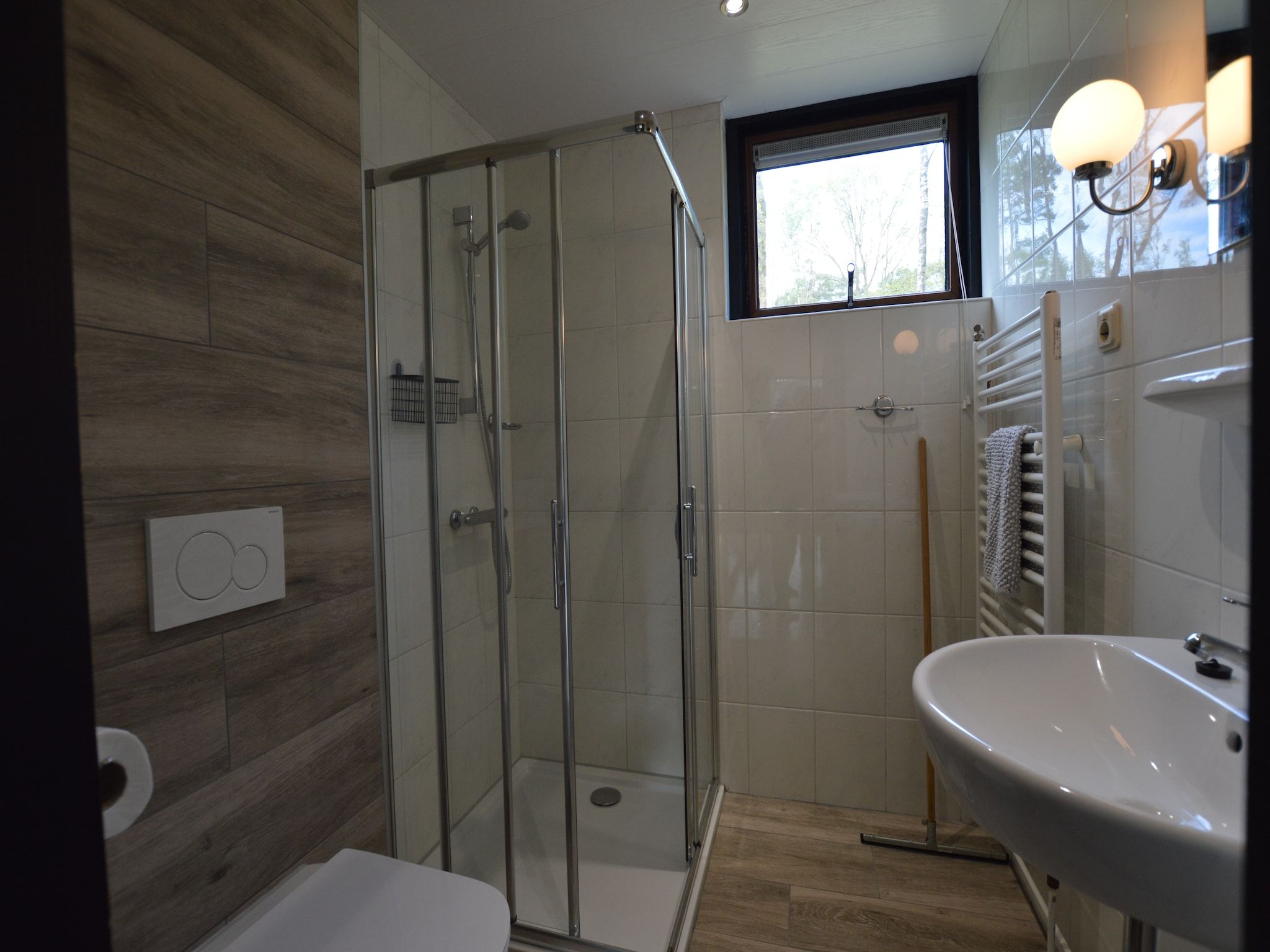 De badkamer van Bungalows 48 en 49 in Stramproy