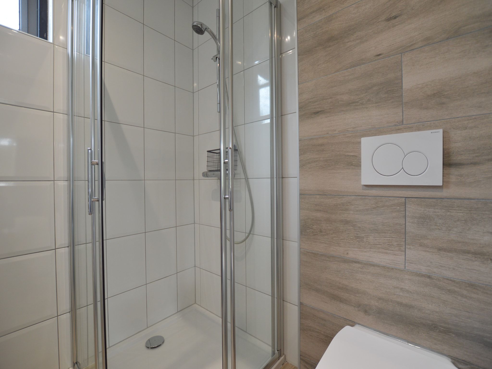 De badkamer van Bungalows 48 en 49 in Stramproy