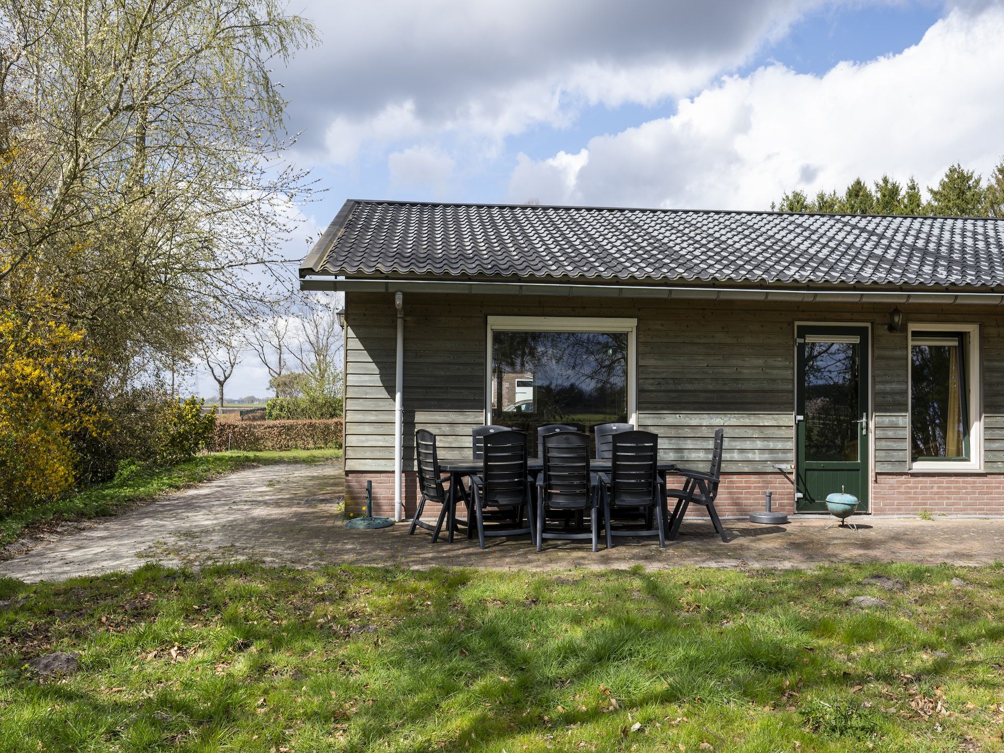 De buitenkant van De Kibbelhoeve in Kibbelveen