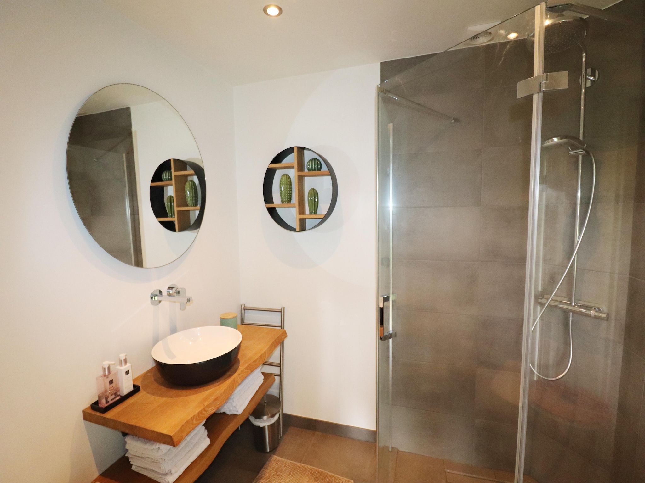 De badkamer van Landgoed de Klimberg in Rheezerveen