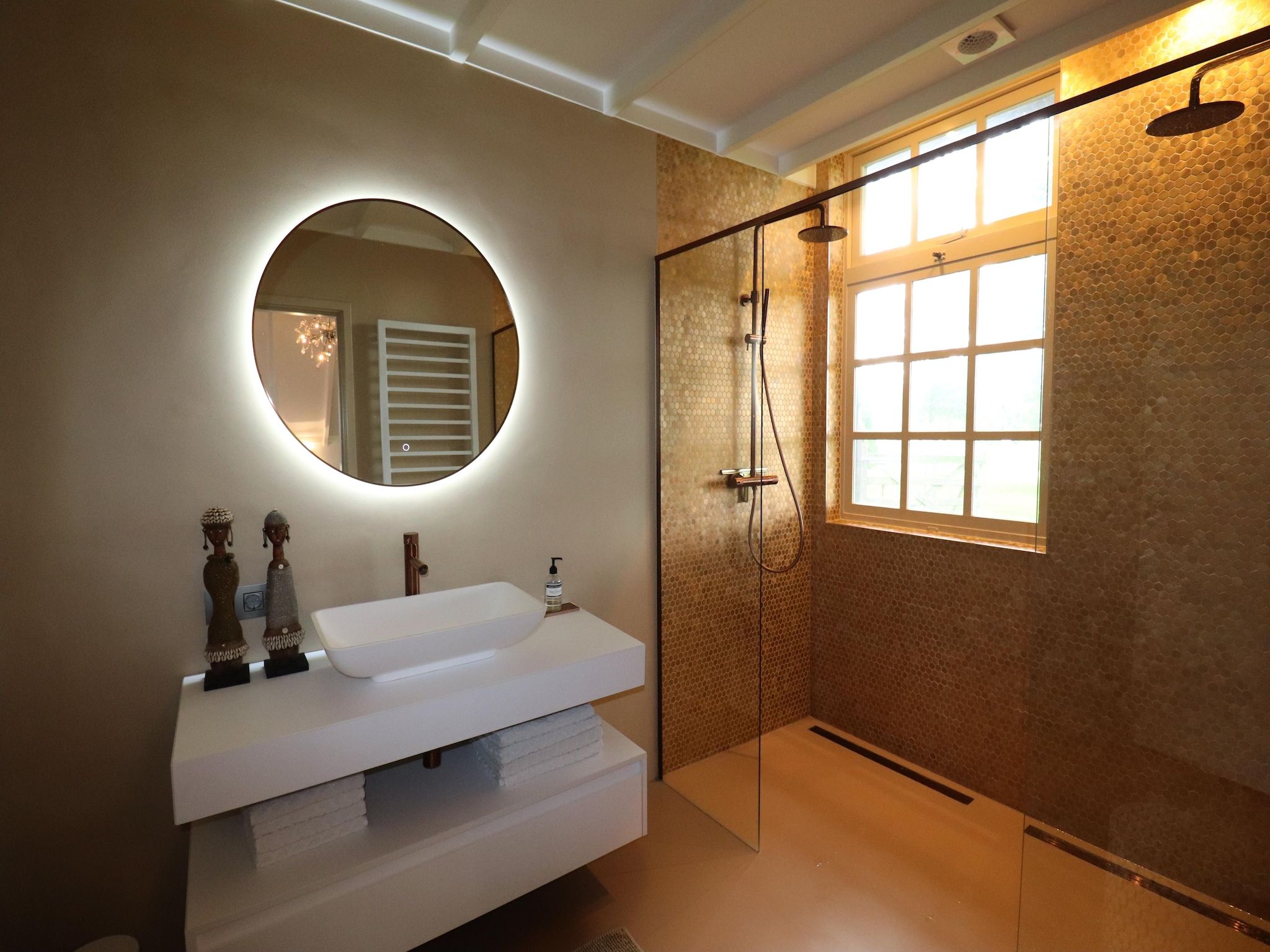 De badkamer van Landgoed de Klimberg in Rheezerveen