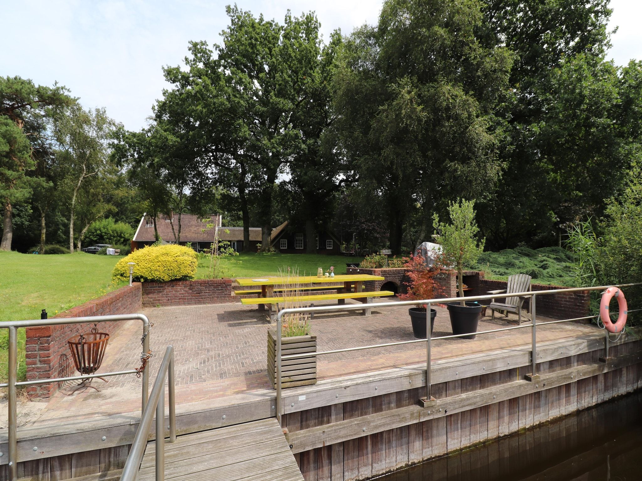 Het terras van Landgoed de Klimberg in Rheezerveen