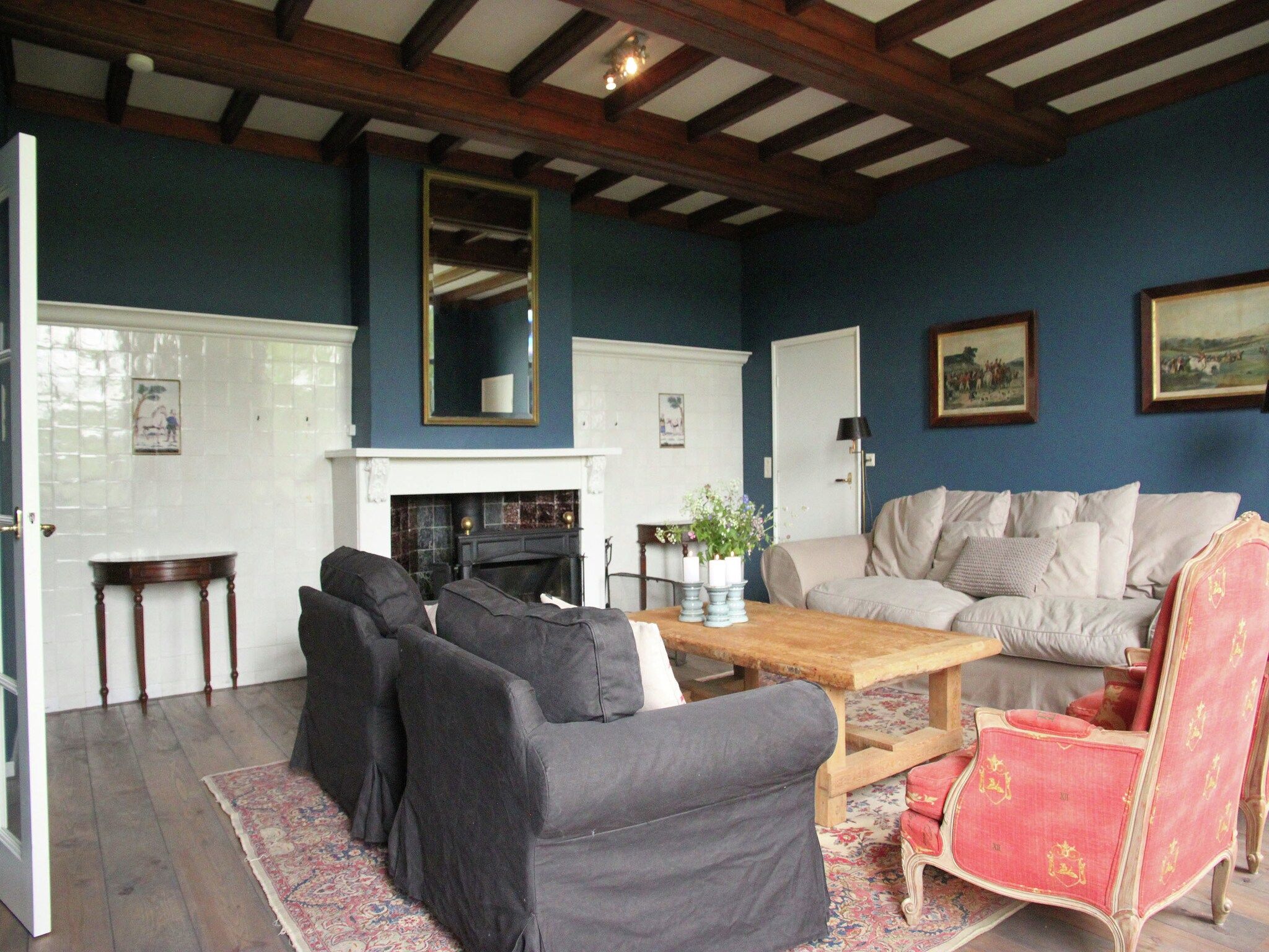 De woonkamer van Hofstede Groot Blankenstein in Doorn