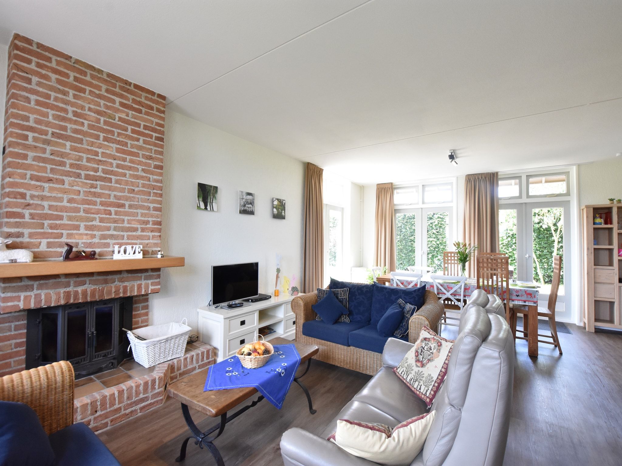 De woonkamer van De Biezenknop in Eede