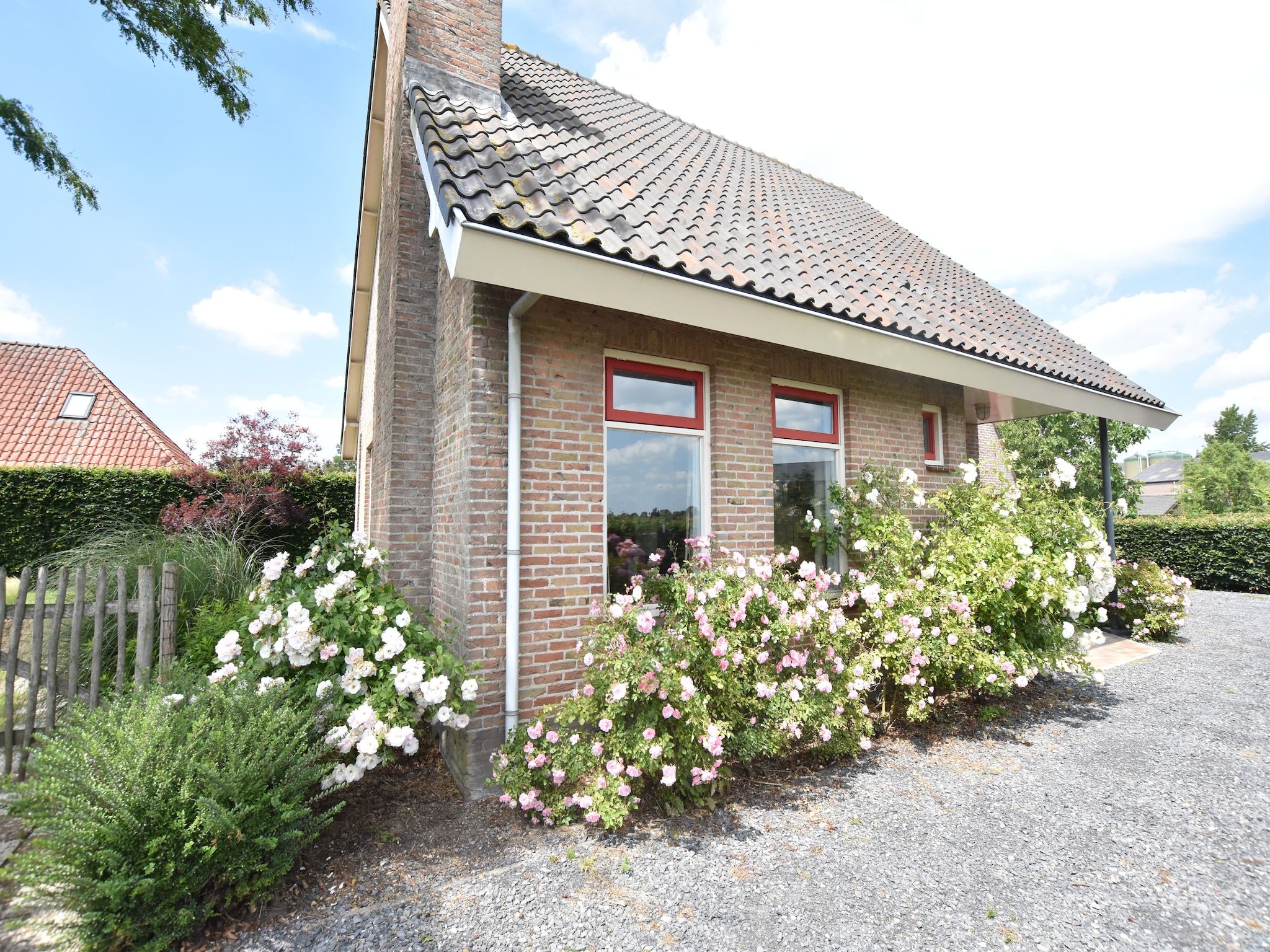 De buitenkant van De Biezenknop in Eede