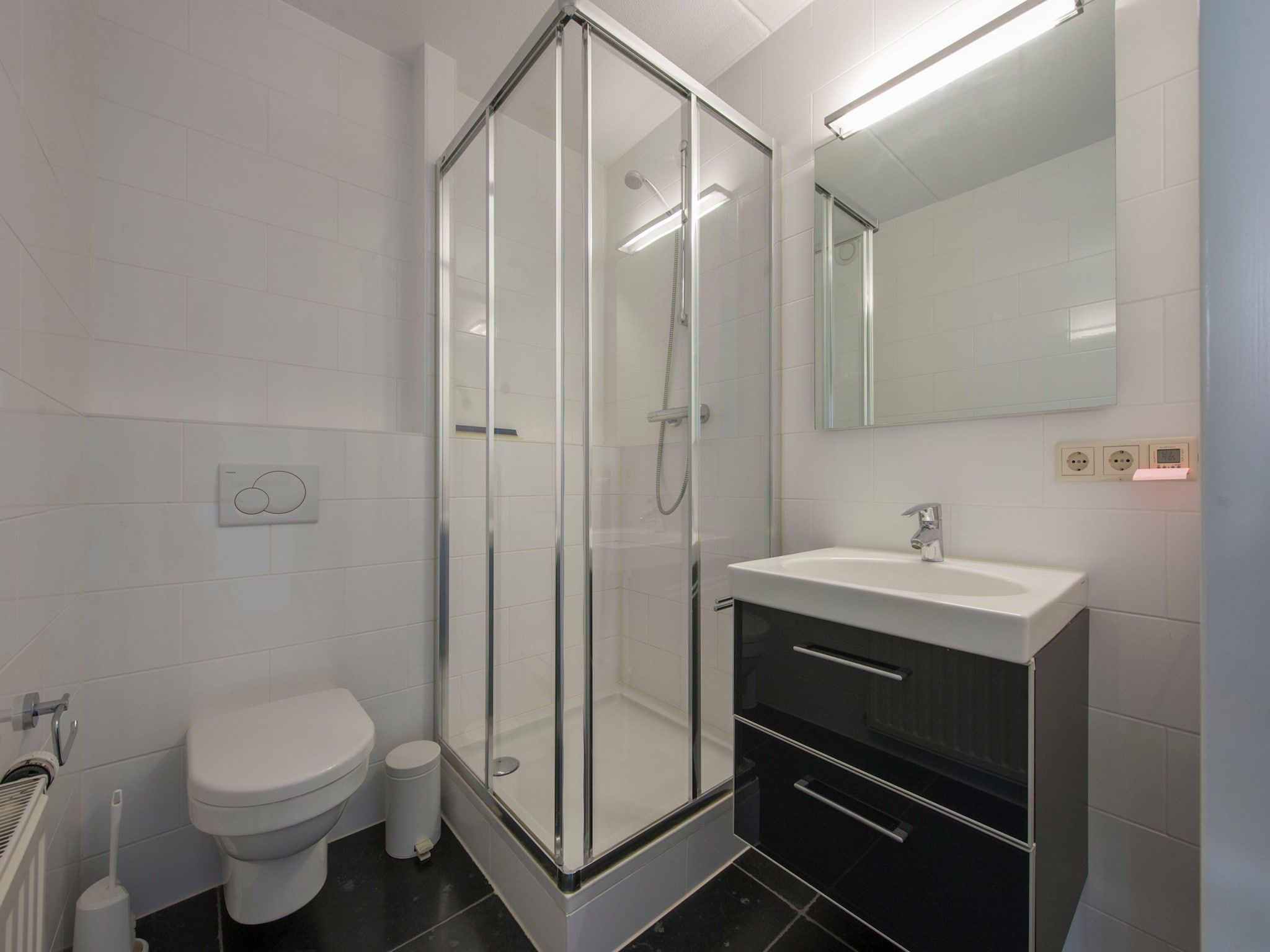 De badkamer van Buitenhof Domburg 1 in Domburg