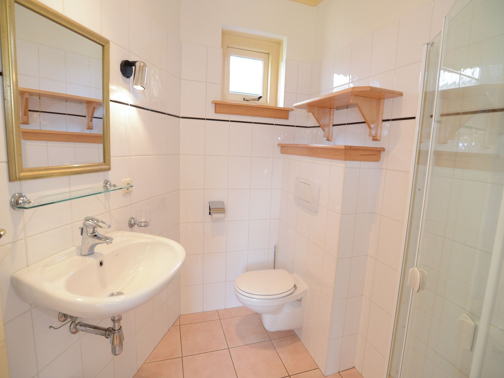 De badkamer van De Kerkuil in De Cocksdorp-Texel