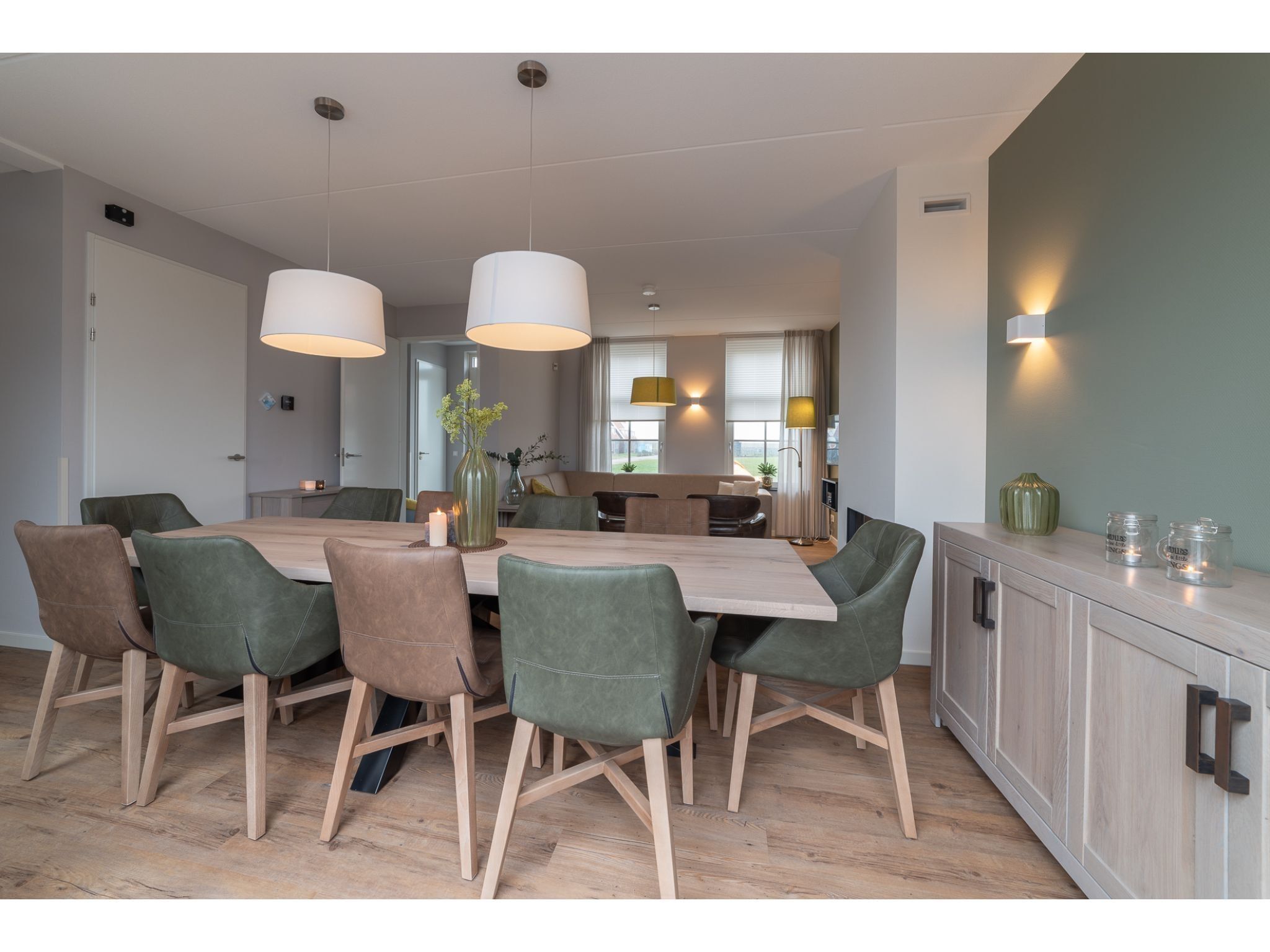 De woonkamer van Zeeuwse Pracht  hond in Colijnsplaat